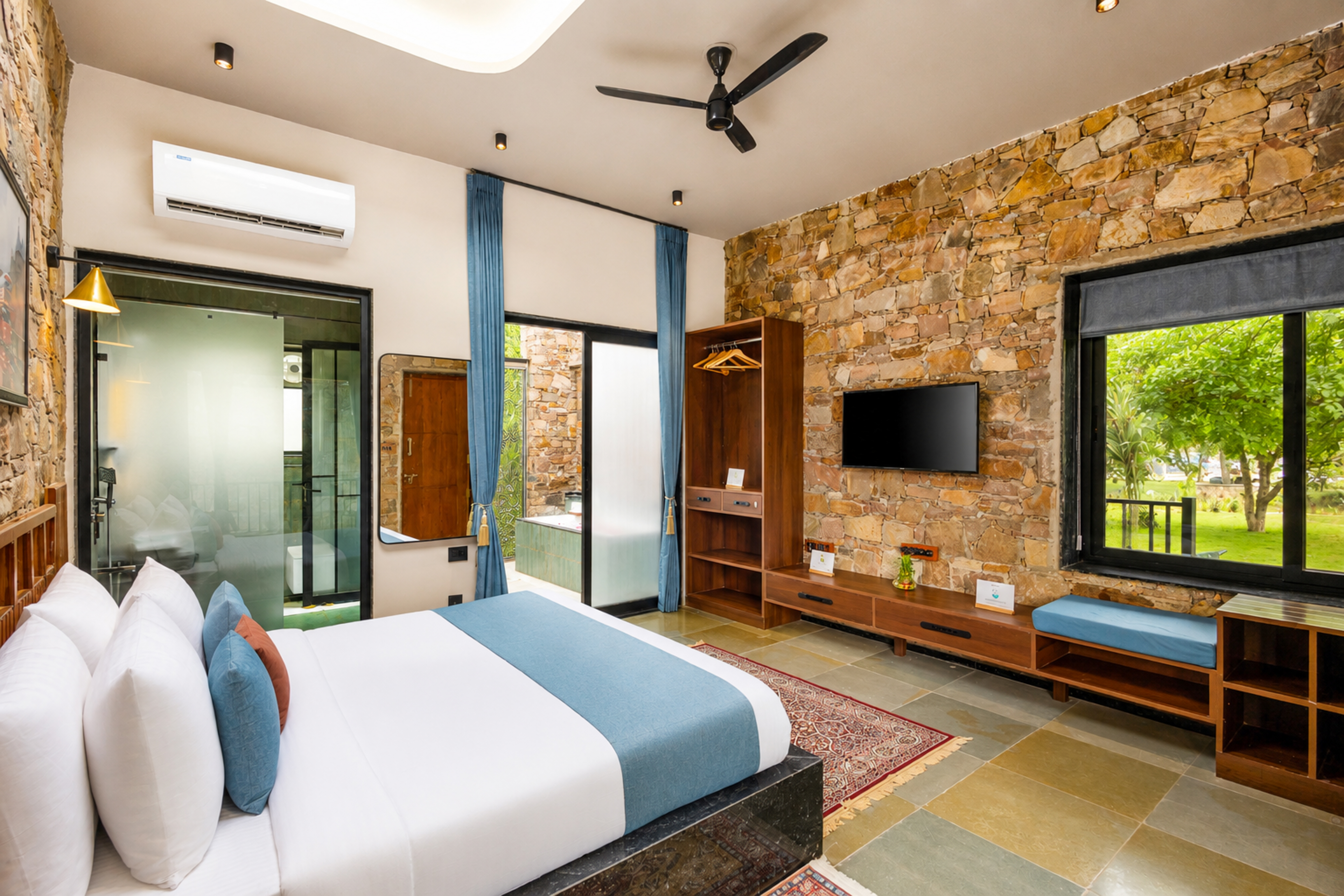 Hathnoda Bagh Lagoon | Cottage within a Mini Resort with Bathtub, Shared Pool, Restaurant, Sit Out & Garden — photo 14