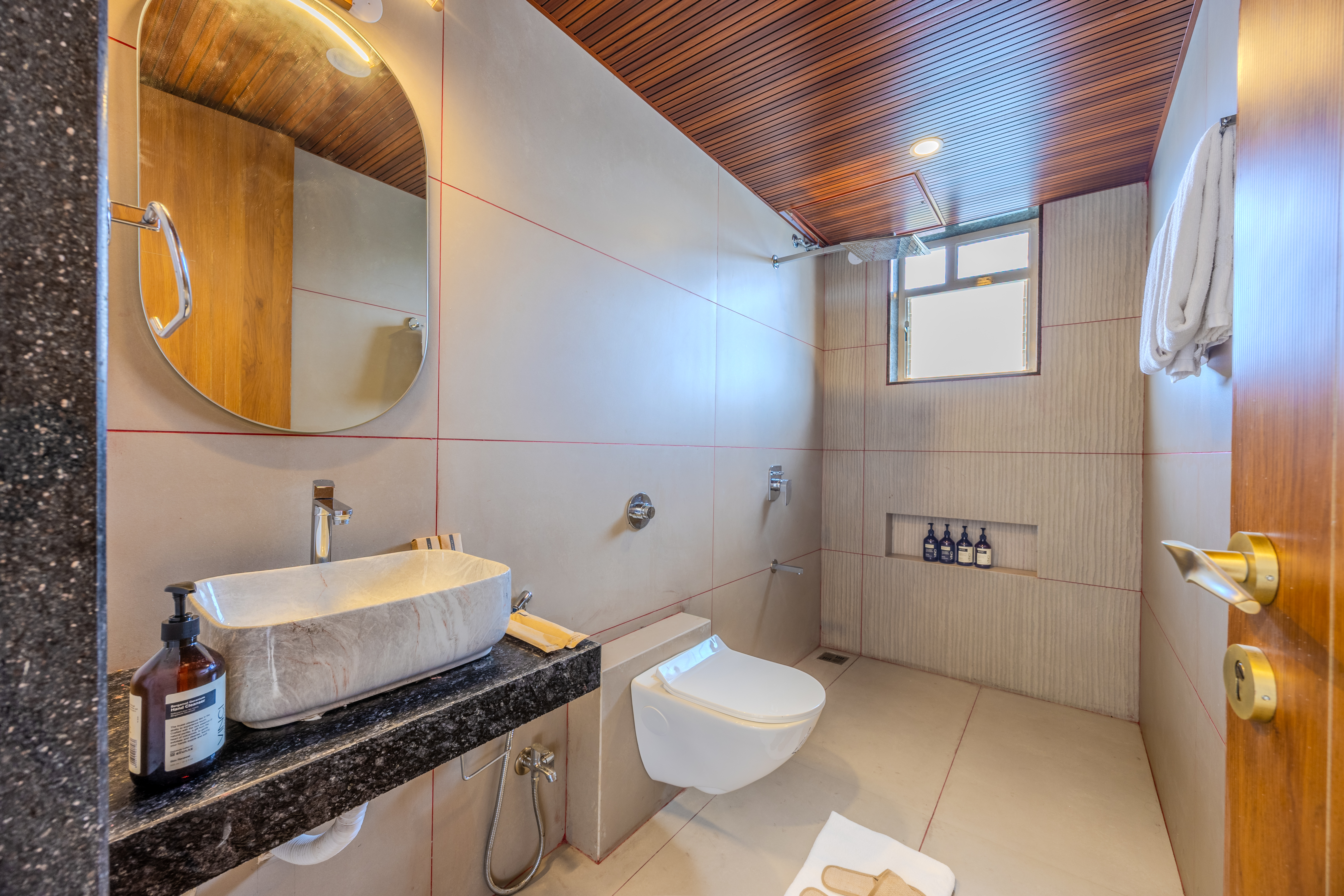 RK Villa | 4-BHK Hideaway with Private Pool, Sit-Out & 360° Panoramic Views, Close to Korigad Fort — photo 18