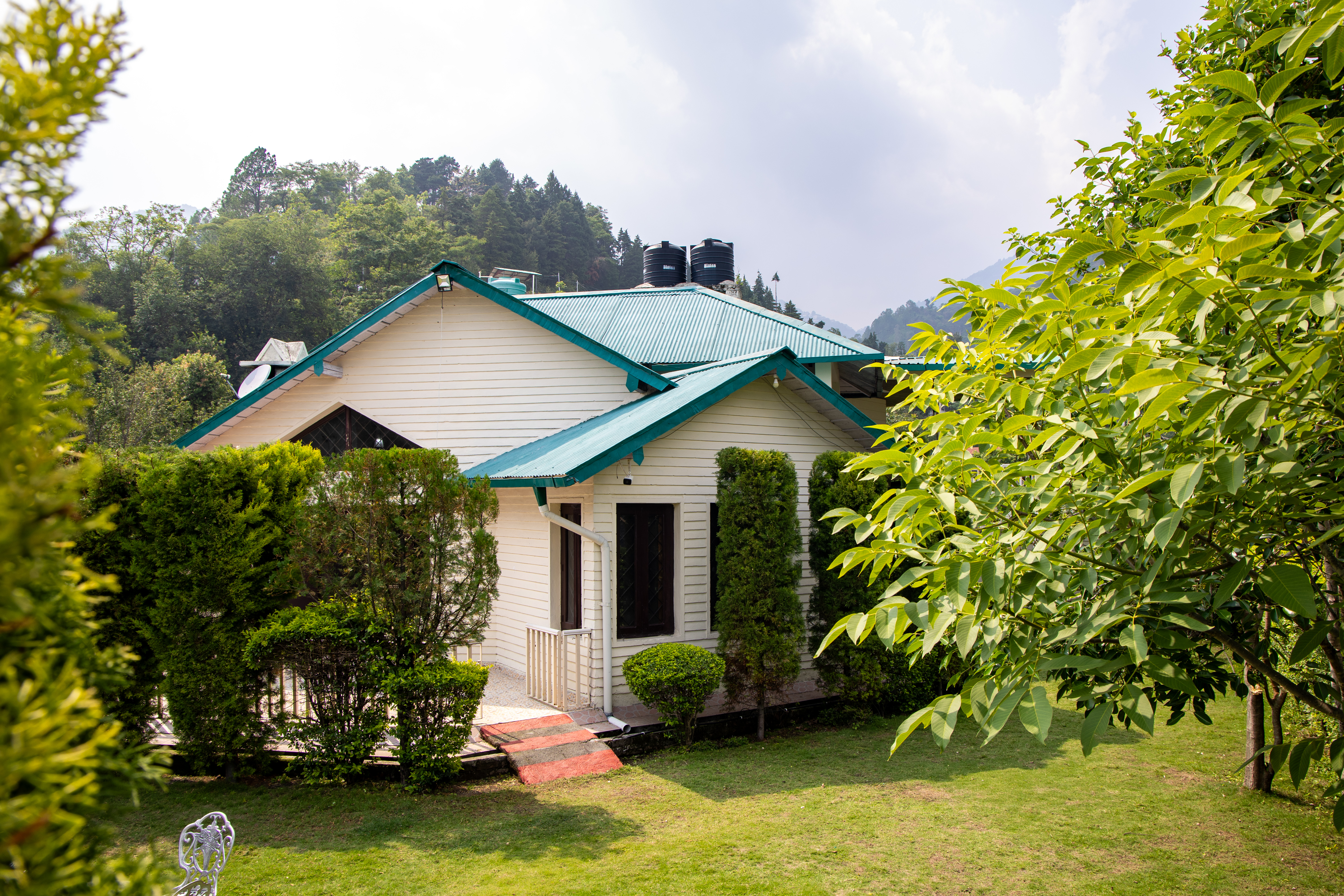 Karinya Villas Fennel | Hilltop 2-BHK Villa With Bathtub, Shared Gazebo & Garden — photo 30