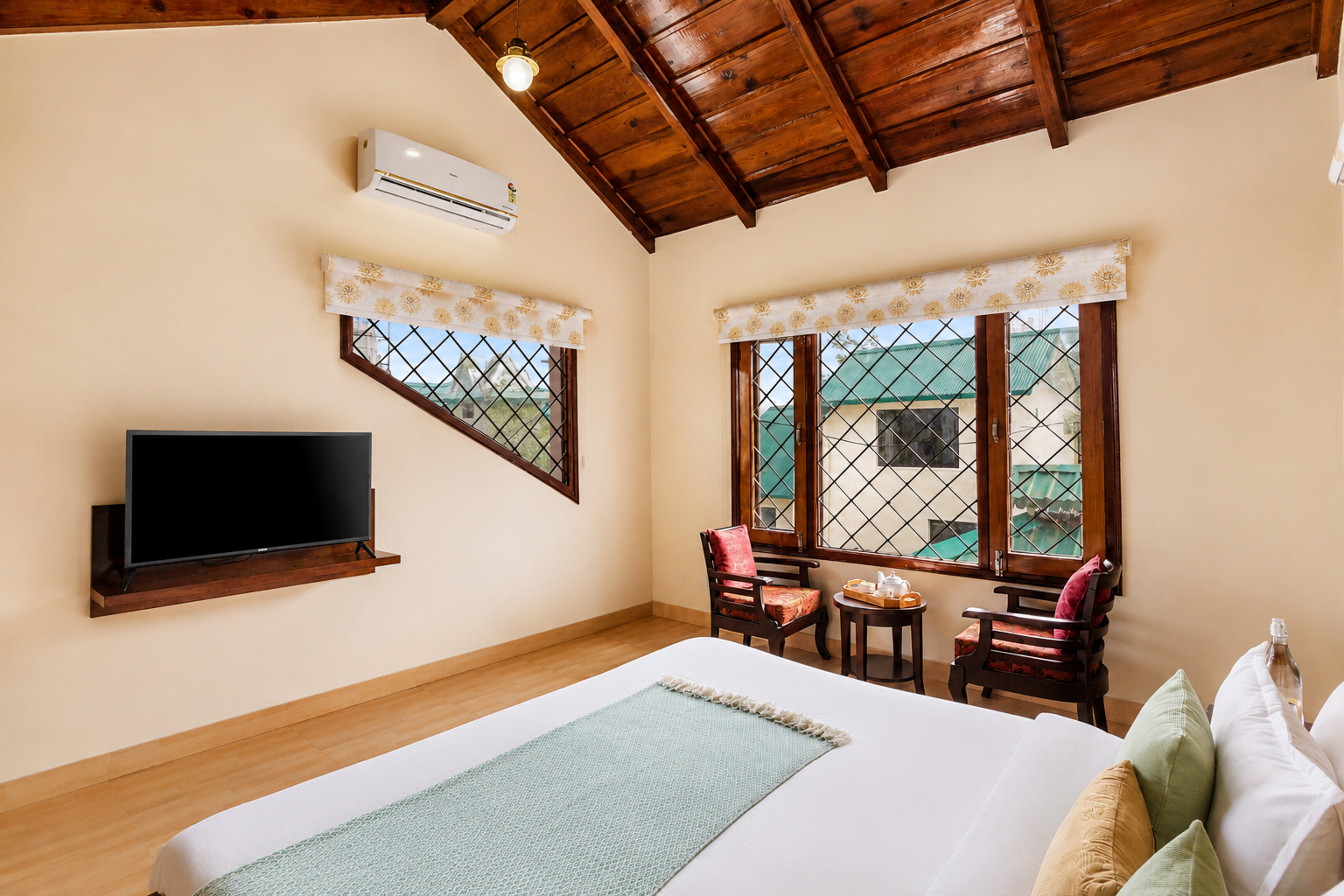 Karinya Villas Fennel | Hilltop 2-BHK Villa With Bathtub, Shared Gazebo & Garden — photo 13