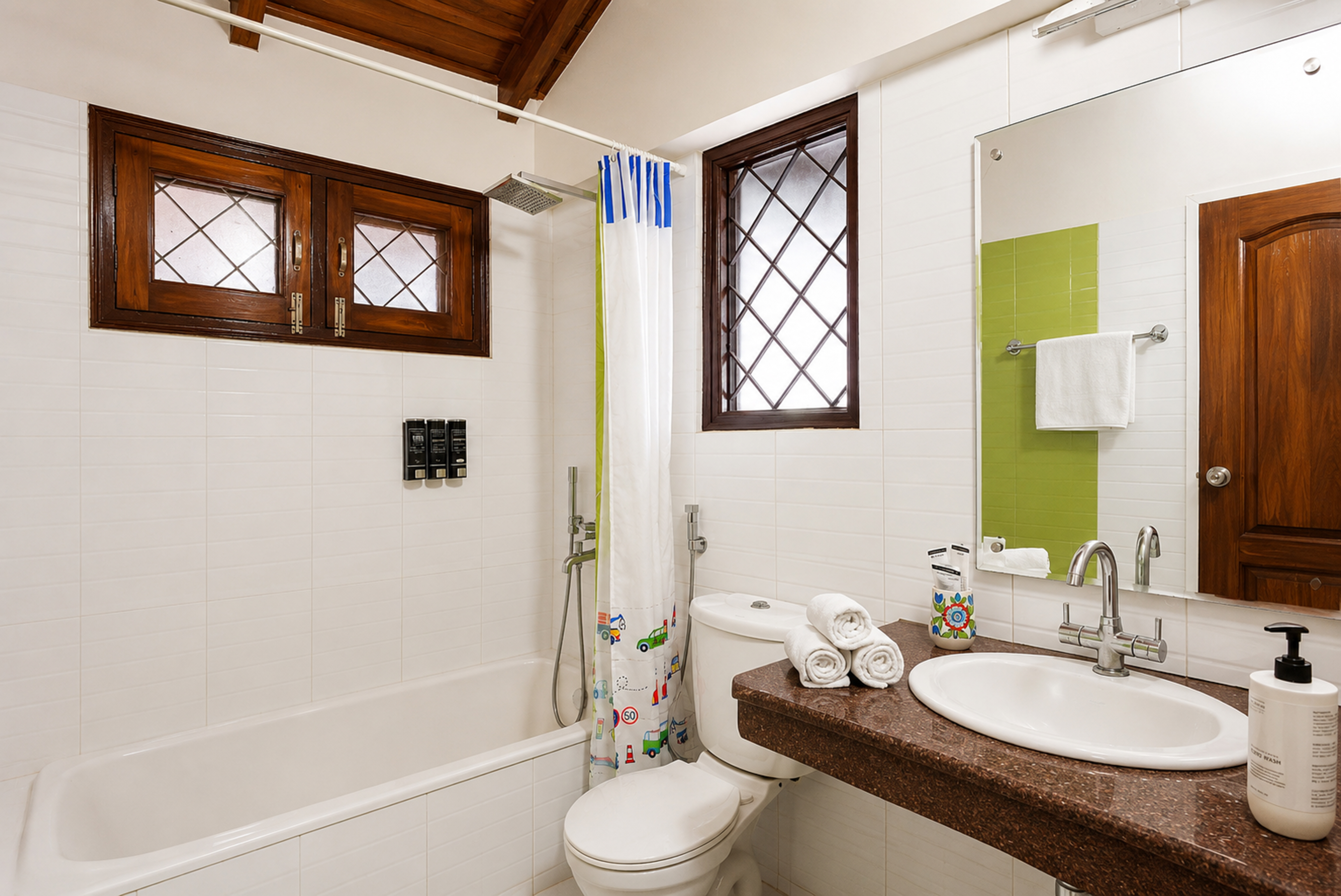 Karinya Villas Fennel | Hilltop 2-BHK Villa With Bathtub, Shared Gazebo & Garden — photo 16