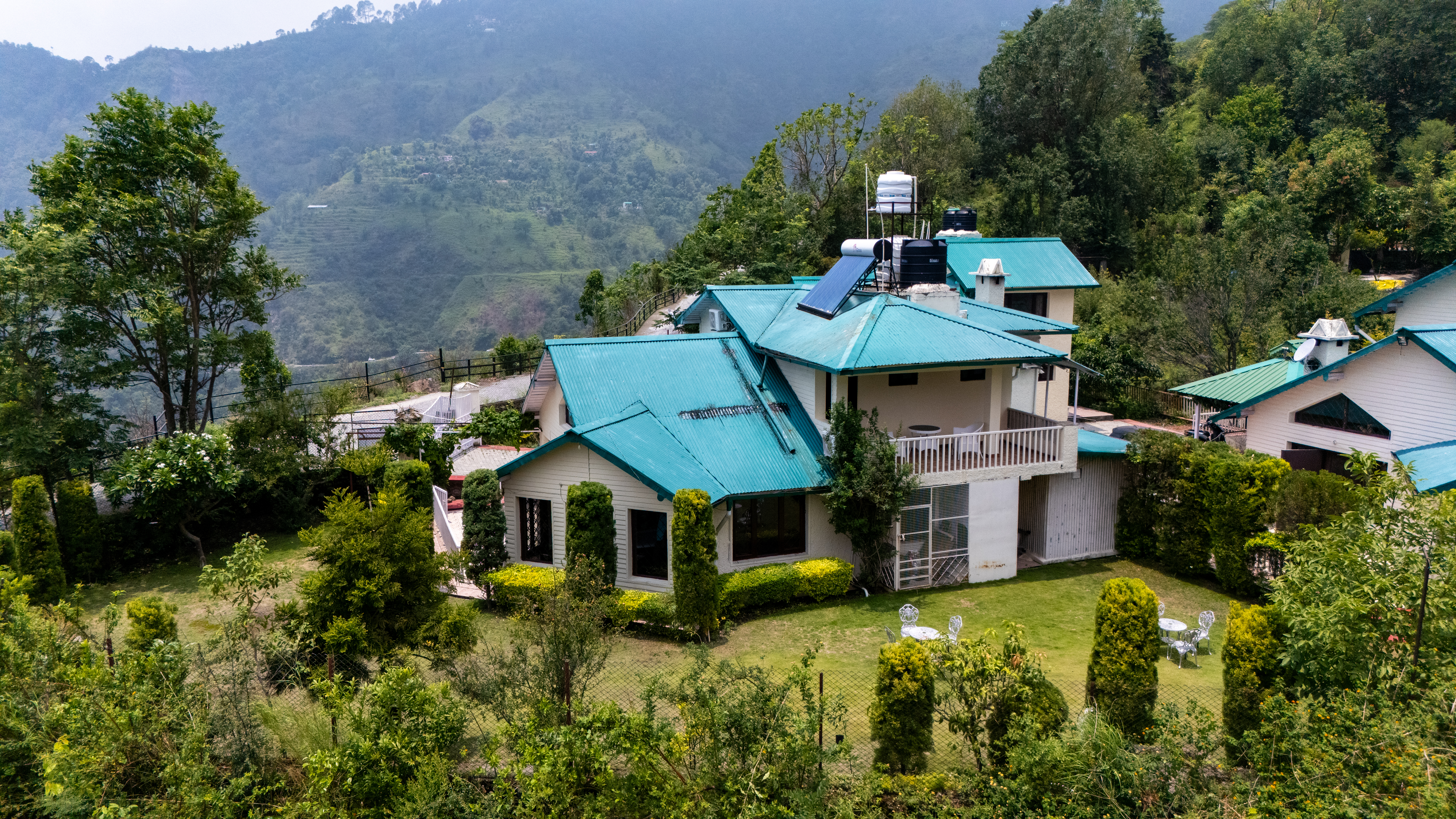 Karinya Villas Fennel | Hilltop 2-BHK Villa With Bathtub, Shared Gazebo & Garden — photo 17