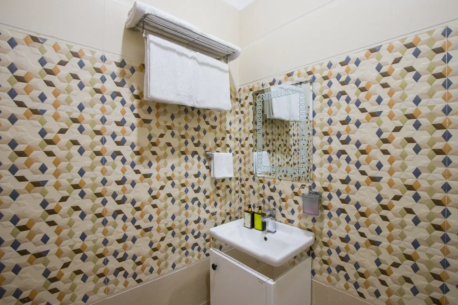 Baramasa | Pet-friendly 3-BHK Hill Retreat With Pool & Garden — photo 27