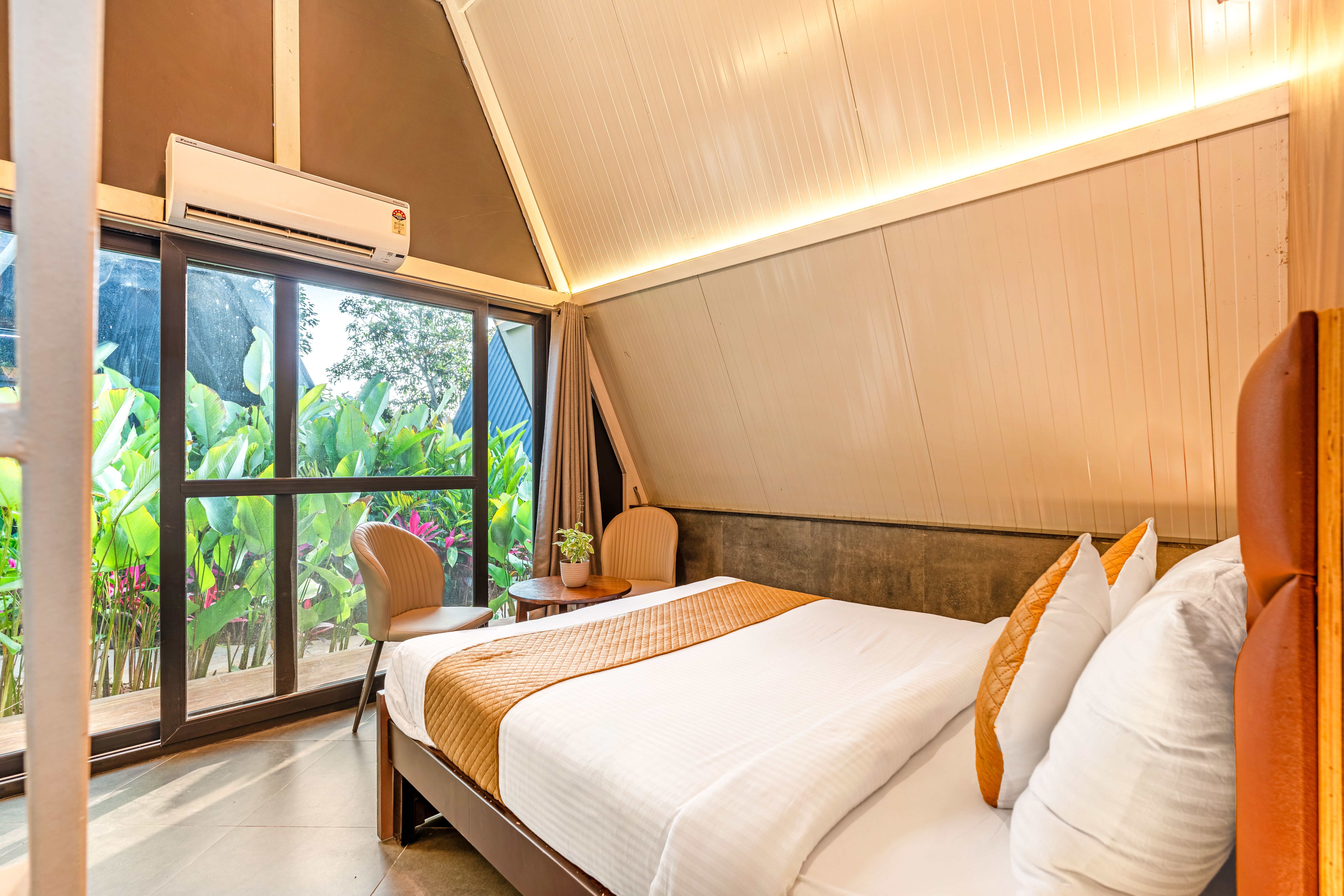Inara Retreat | Serene Cottage with a Mezzanine Loft, Shared Pool, and Garden — photo 10