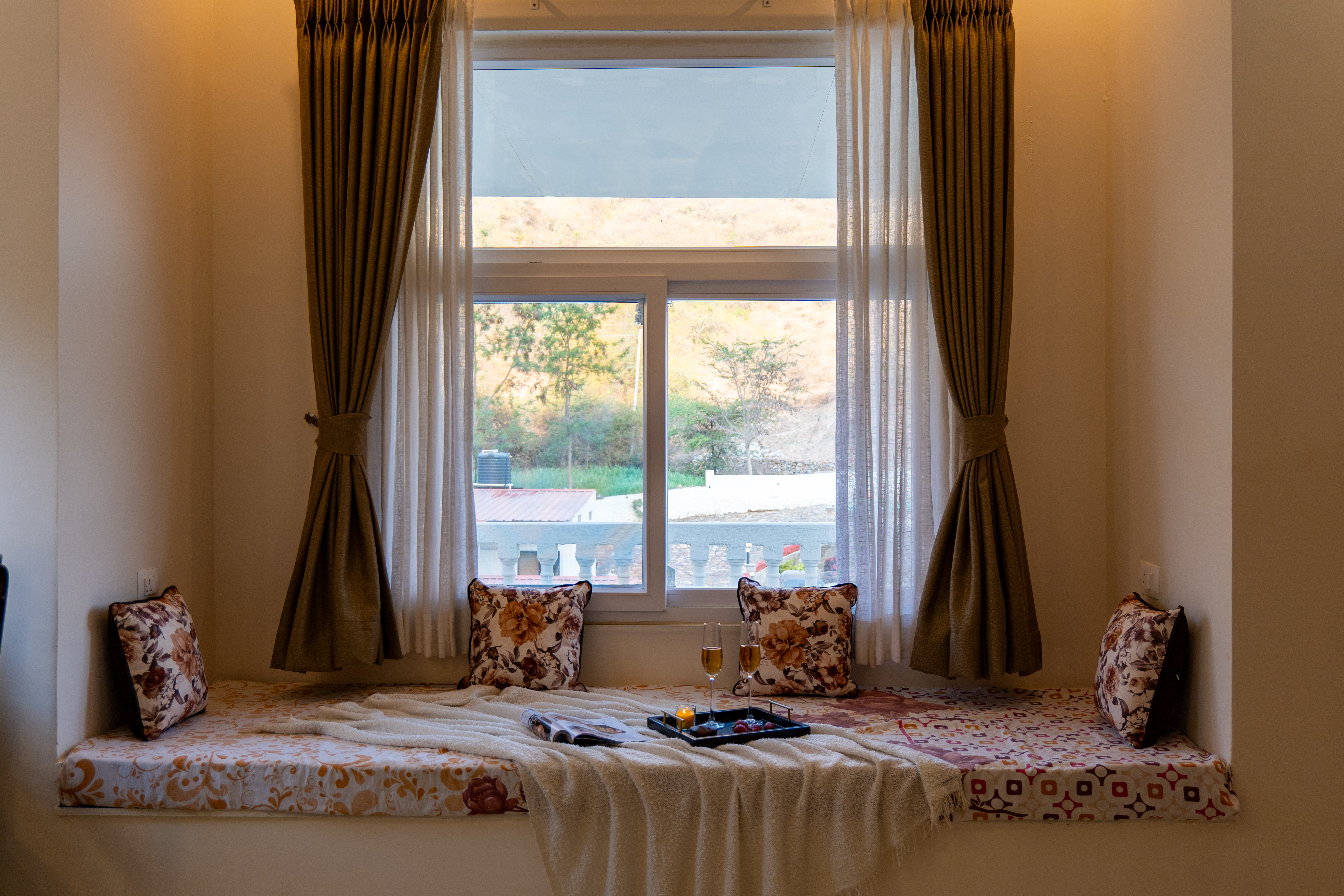 Mandovar Mountain Valley Retreat | 4 Room Pet-friendly Suite In a Private Estate with Shared Pool, Garden, Restaurant & Hill Views — photo 17