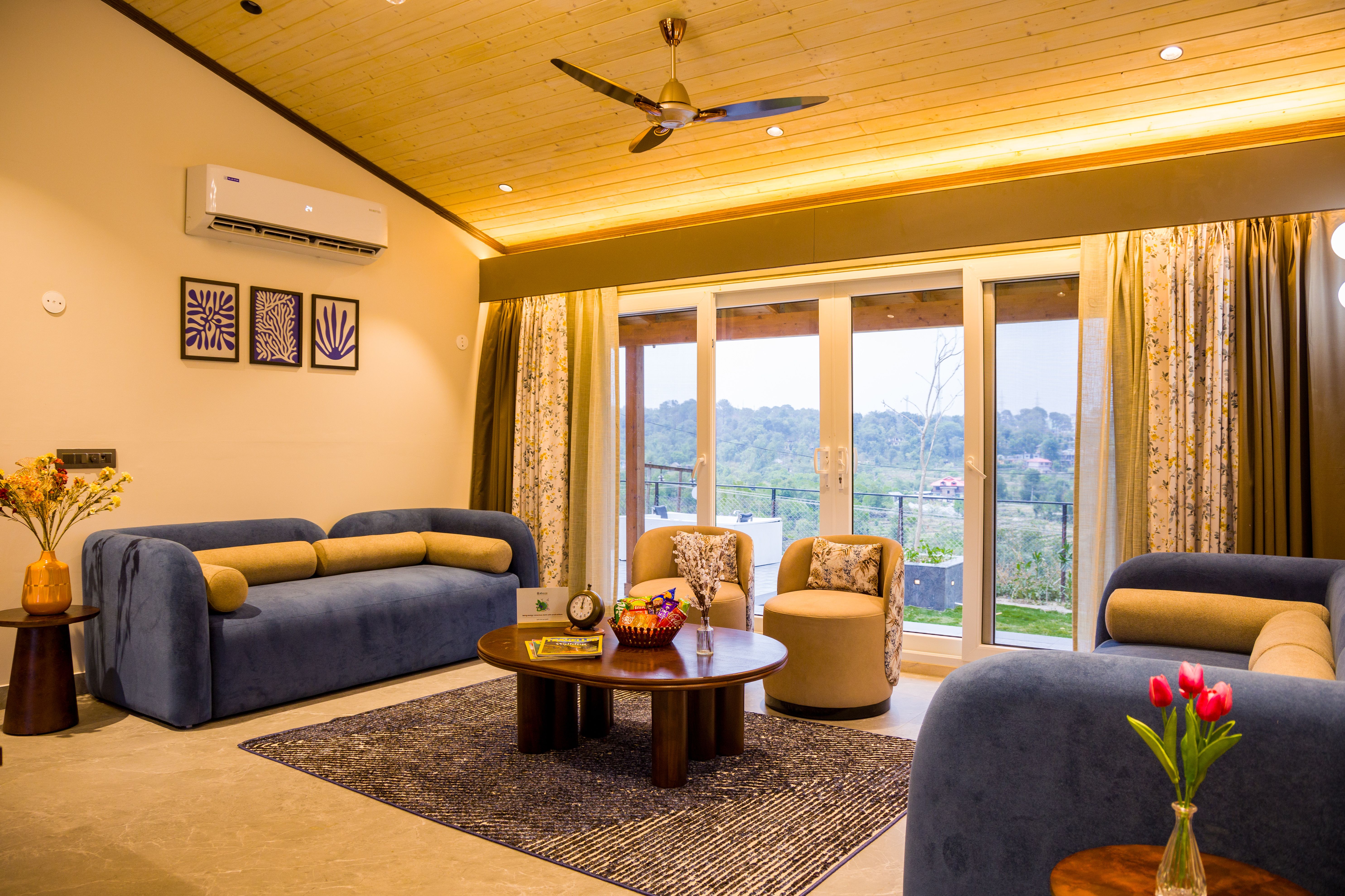 Esh Cottages Resort Moss | Hilltop 2-BHK Retreat with Open-air Jacuzzi, Shared Garden, Pool & Cosy Lounge — photo 27
