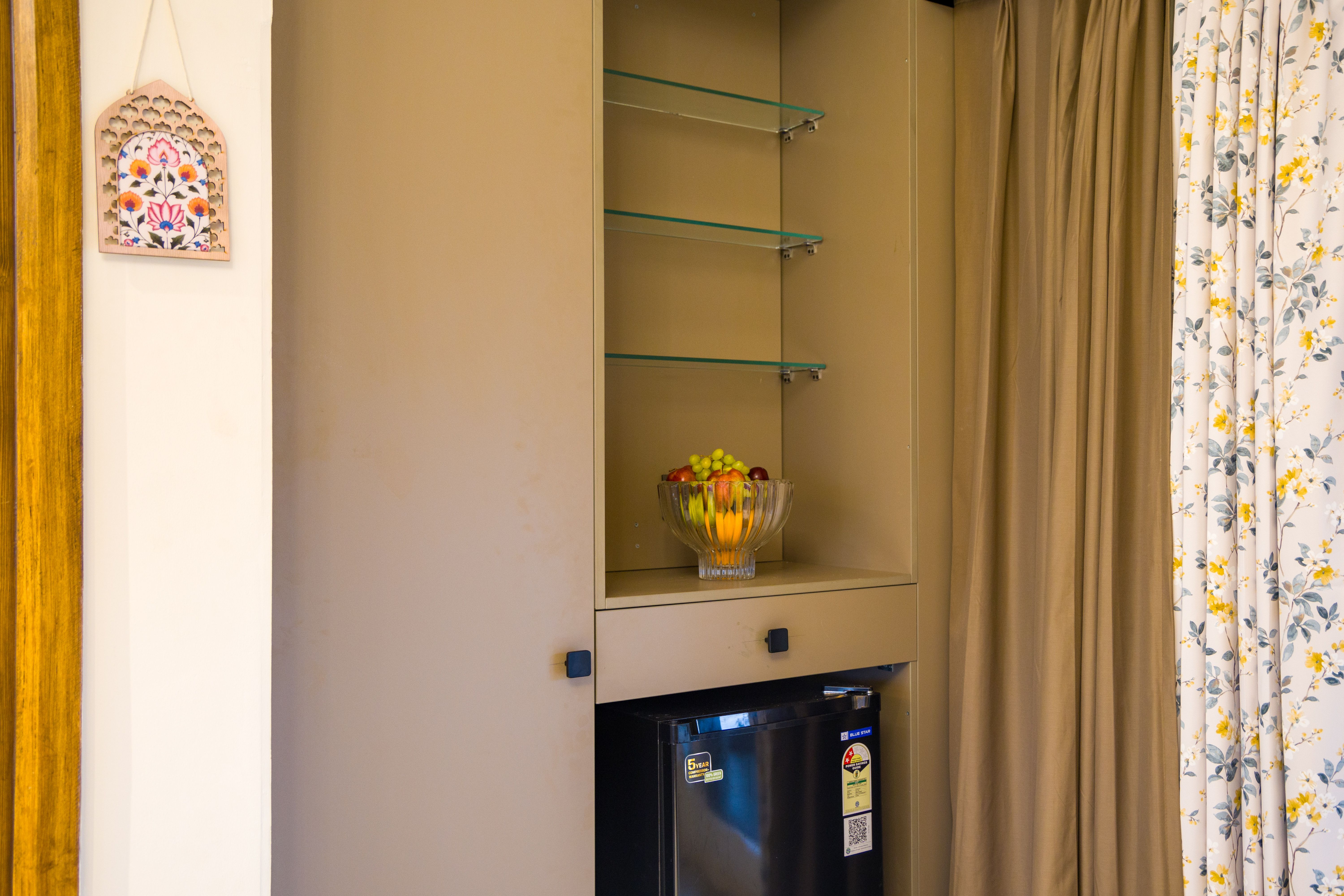 Esh Cottages Resort Moss | Hilltop 2-BHK Retreat with Open-air Jacuzzi, Shared Garden, Pool & Cosy Lounge — photo 28