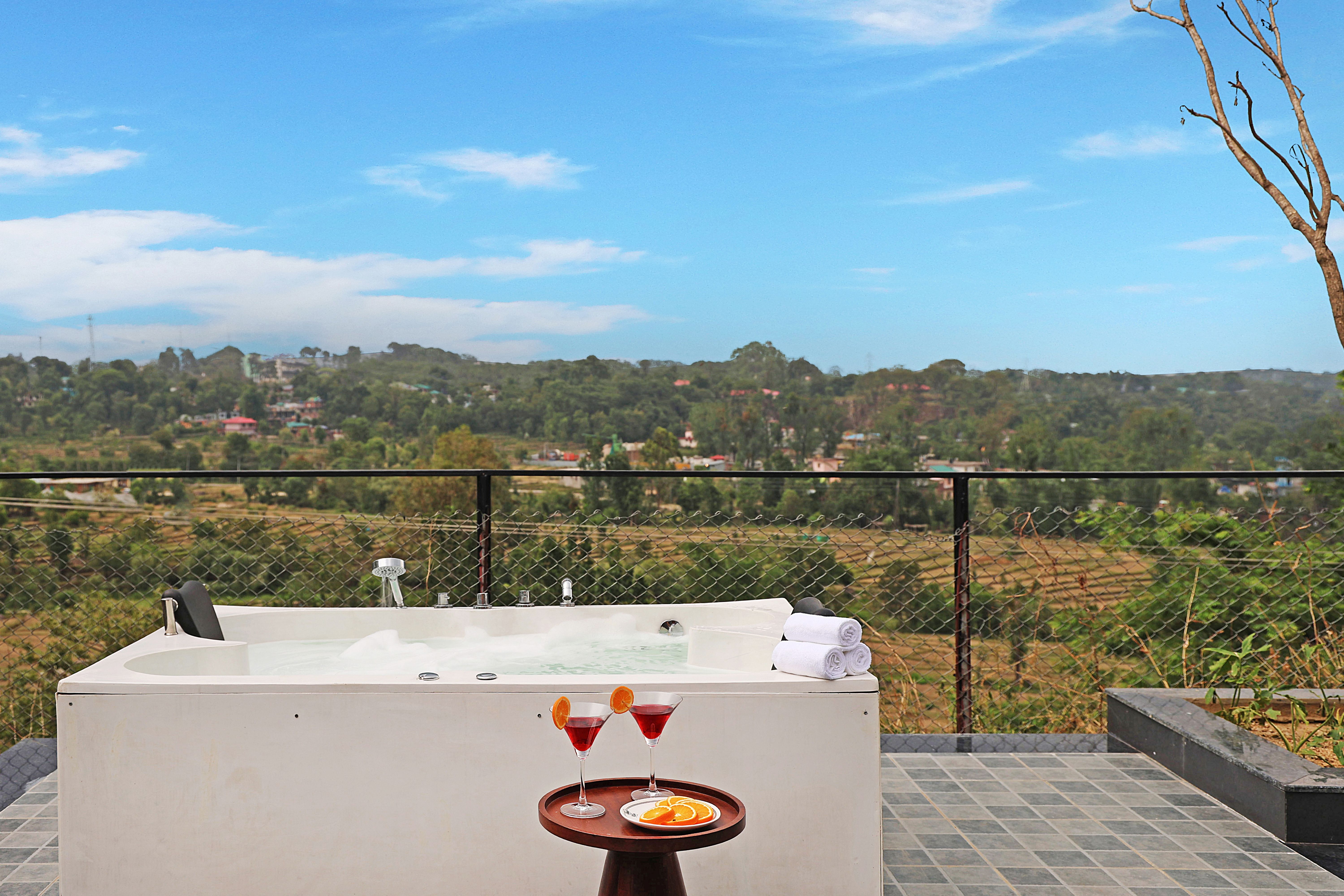 Esh Cottages Resort Moss | Hilltop 2-BHK Retreat with Open-air Jacuzzi, Shared Garden, Pool & Cosy Lounge — photo 8