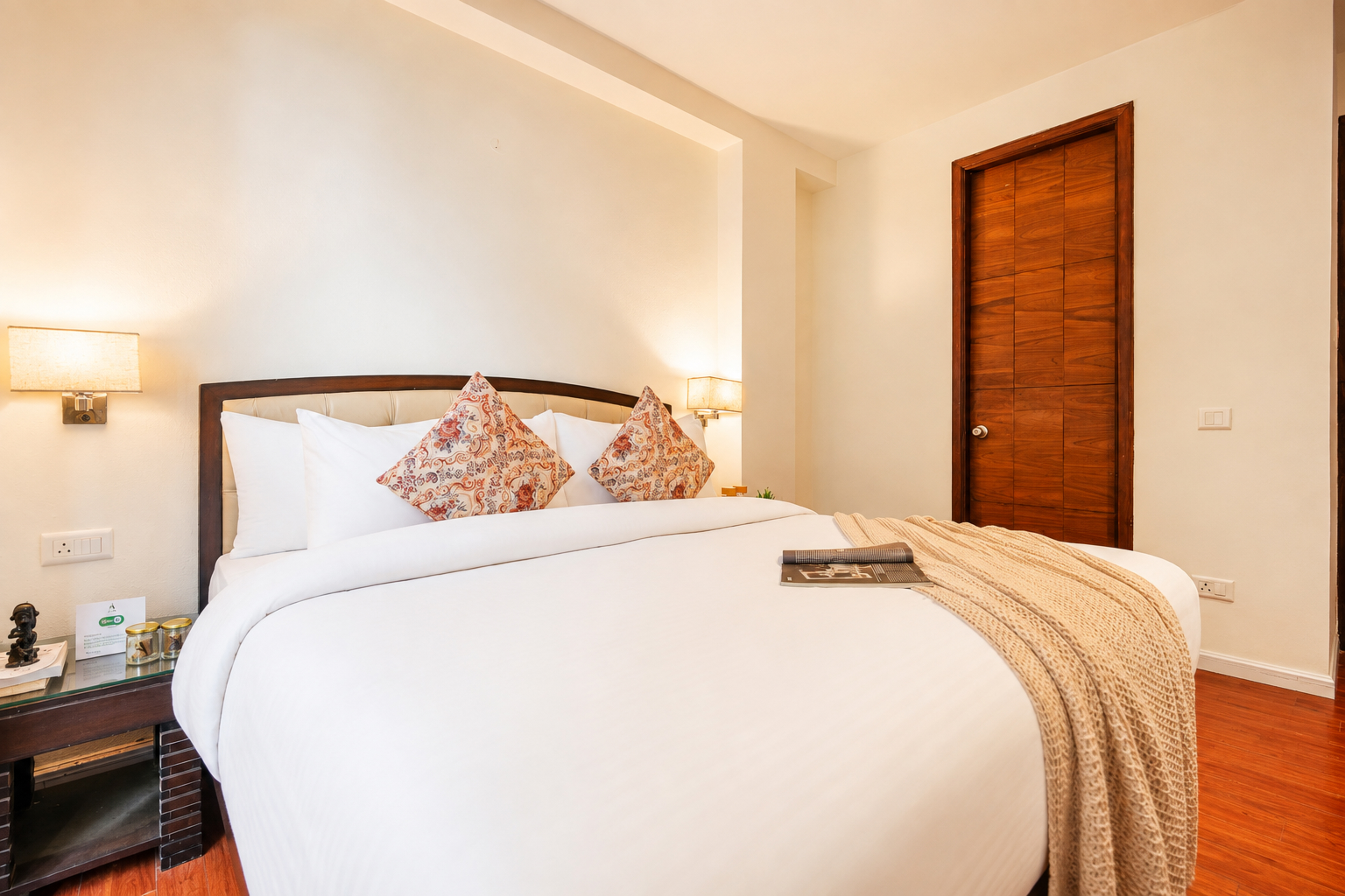 Spurce Holiday In Homestay | 2 BHK Pet-Friendly Valley-View Apartment with Lounge & Reception — photo 15