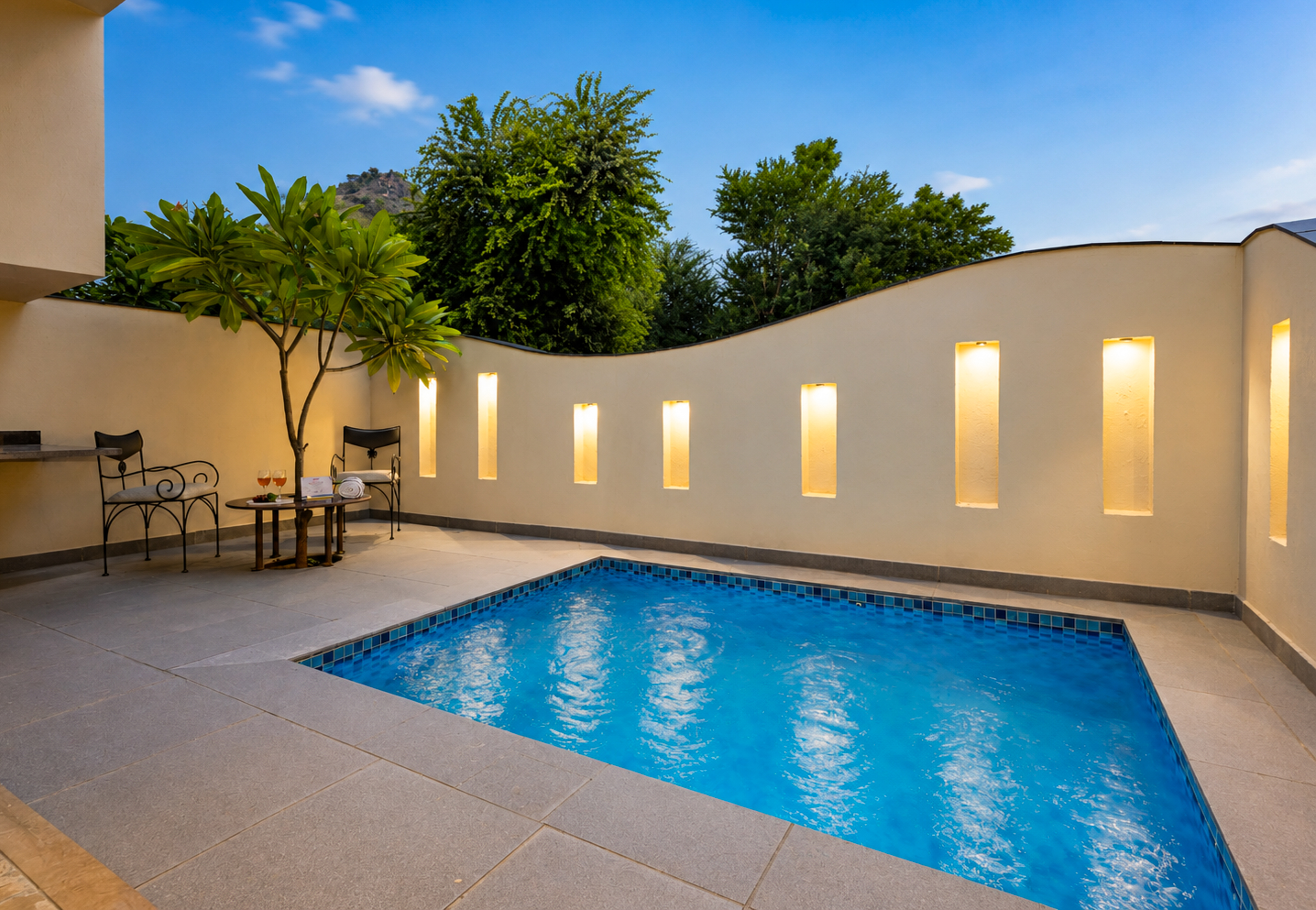 Raj Villas Astera | Pet-Friendly 1 room suite in a resort with pool and Aravalli Hills view — photo 12