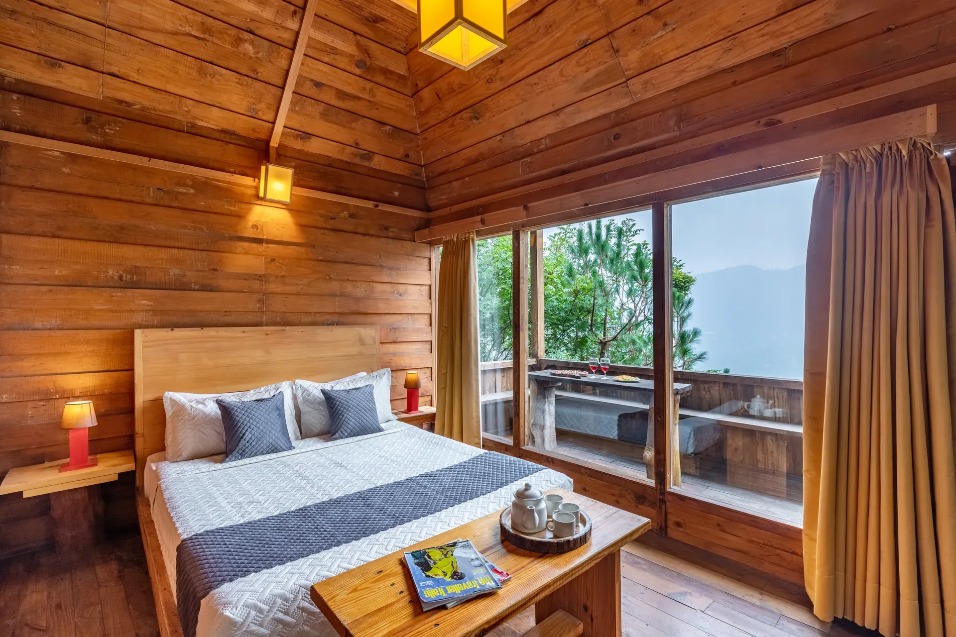Suro Woodbine Chalet | Pet-friendly Suite With A Balcony, Restaurant & Outdoor Seating — photo 25