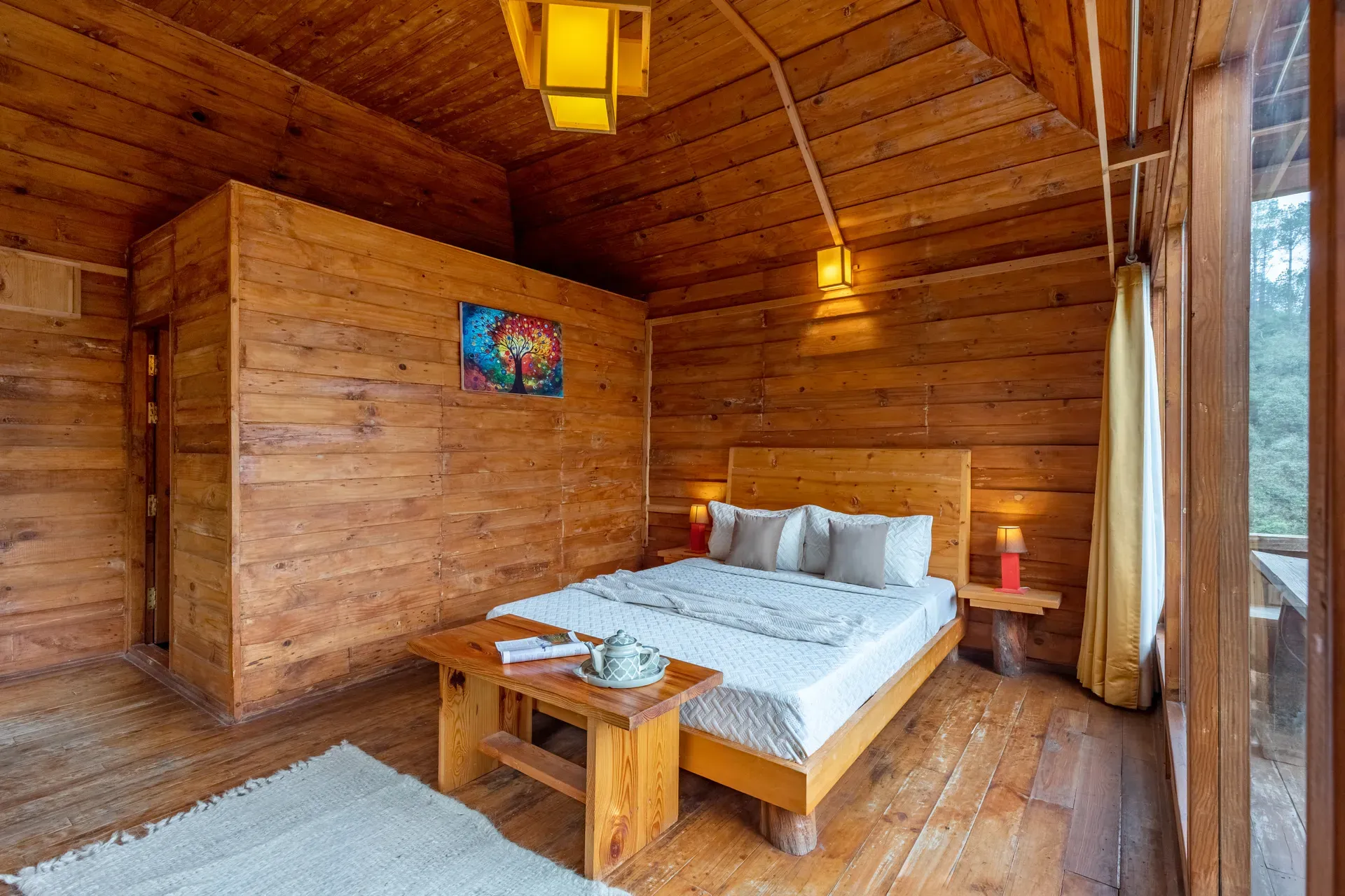 Suro Woodbine Chalet | Pet-friendly Suite With A Balcony, Restaurant & Outdoor Seating — photo 24