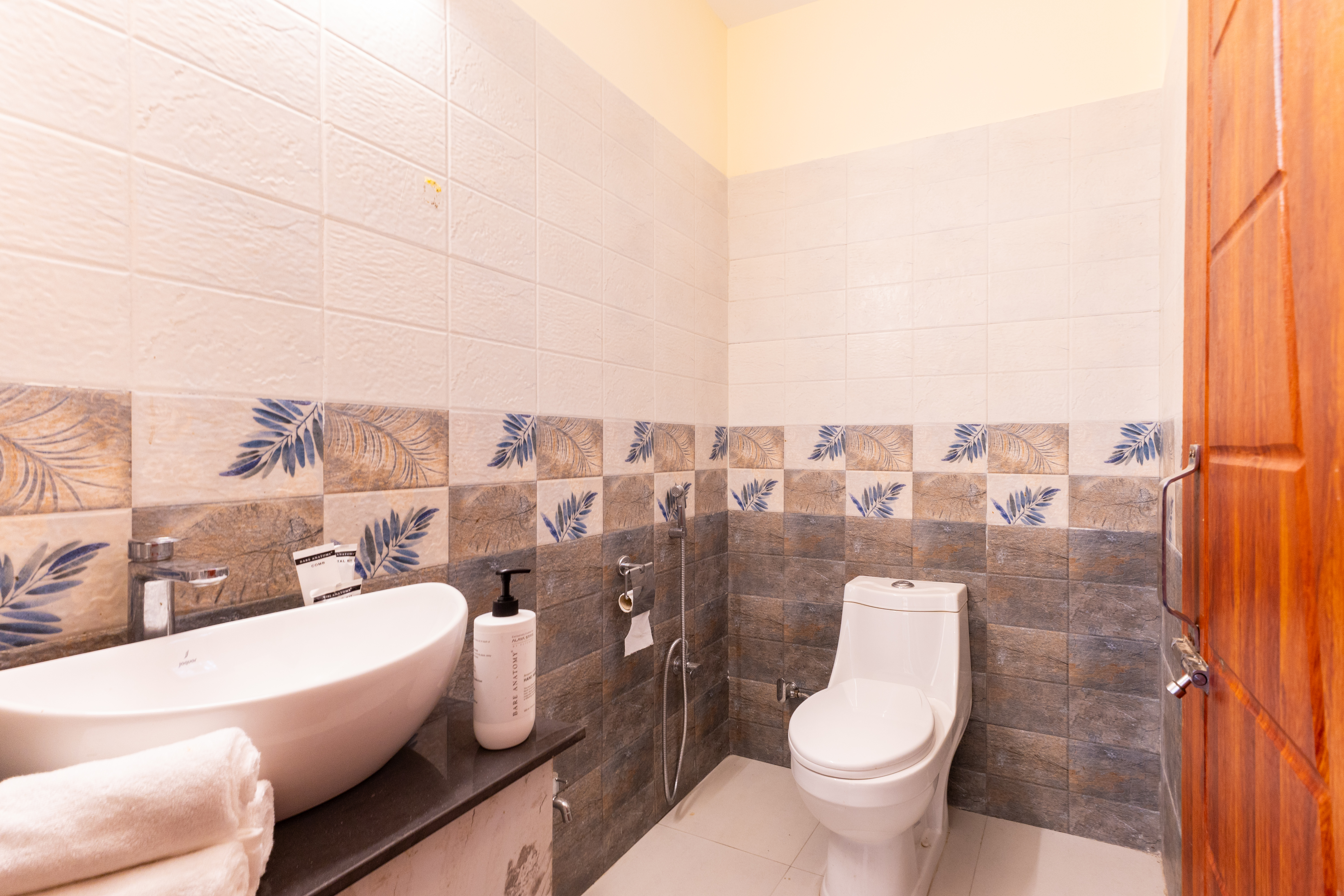 The Nakshatra | 3-BHK Villa With Lounge & Sit-Out Area Near Kainchi Dham & Other Popular Attractions — photo 29