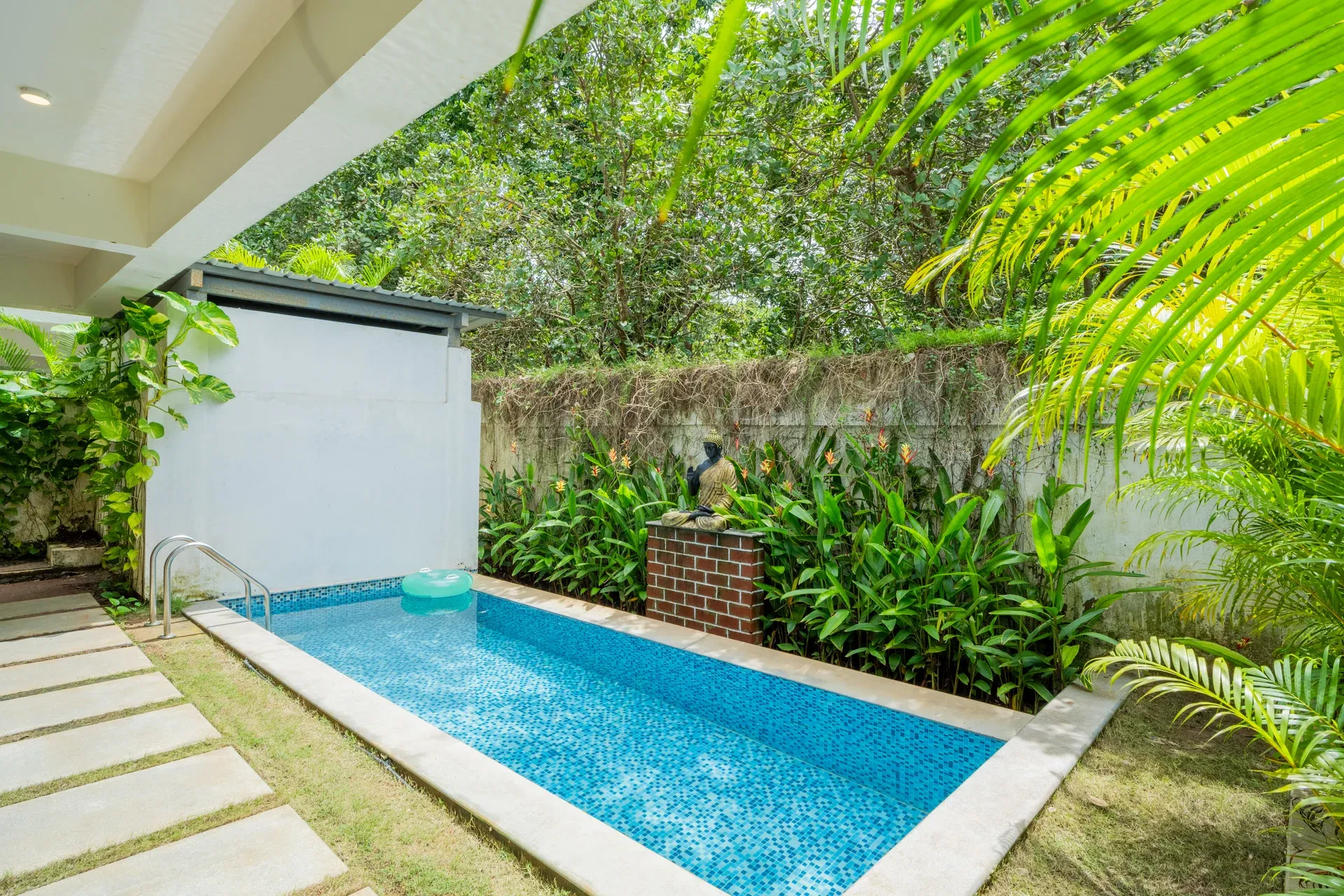 Villa Valerie | Pet-friendly 3-BHK Villa Near Popular Attractions With Pvt Pool & Bar — photo 26