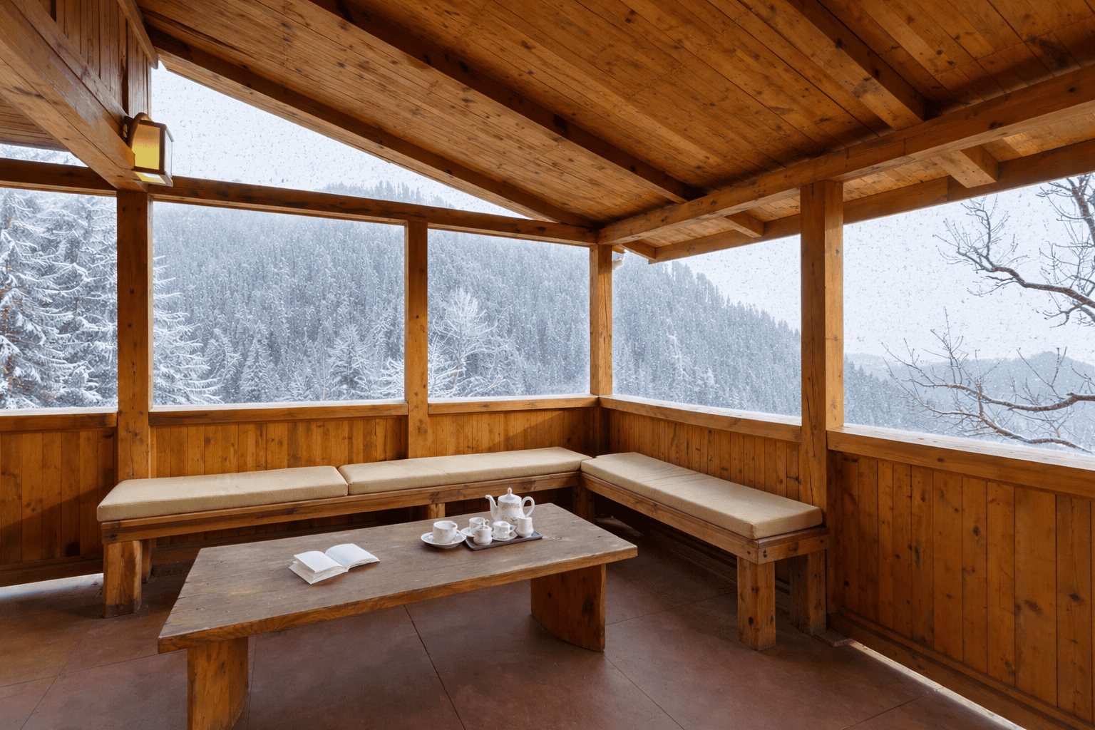 Skylounge | Pet-friendly Traditional 4-Bedroom Retreat With Sauna & Garden Near Haku Temple — photo 4