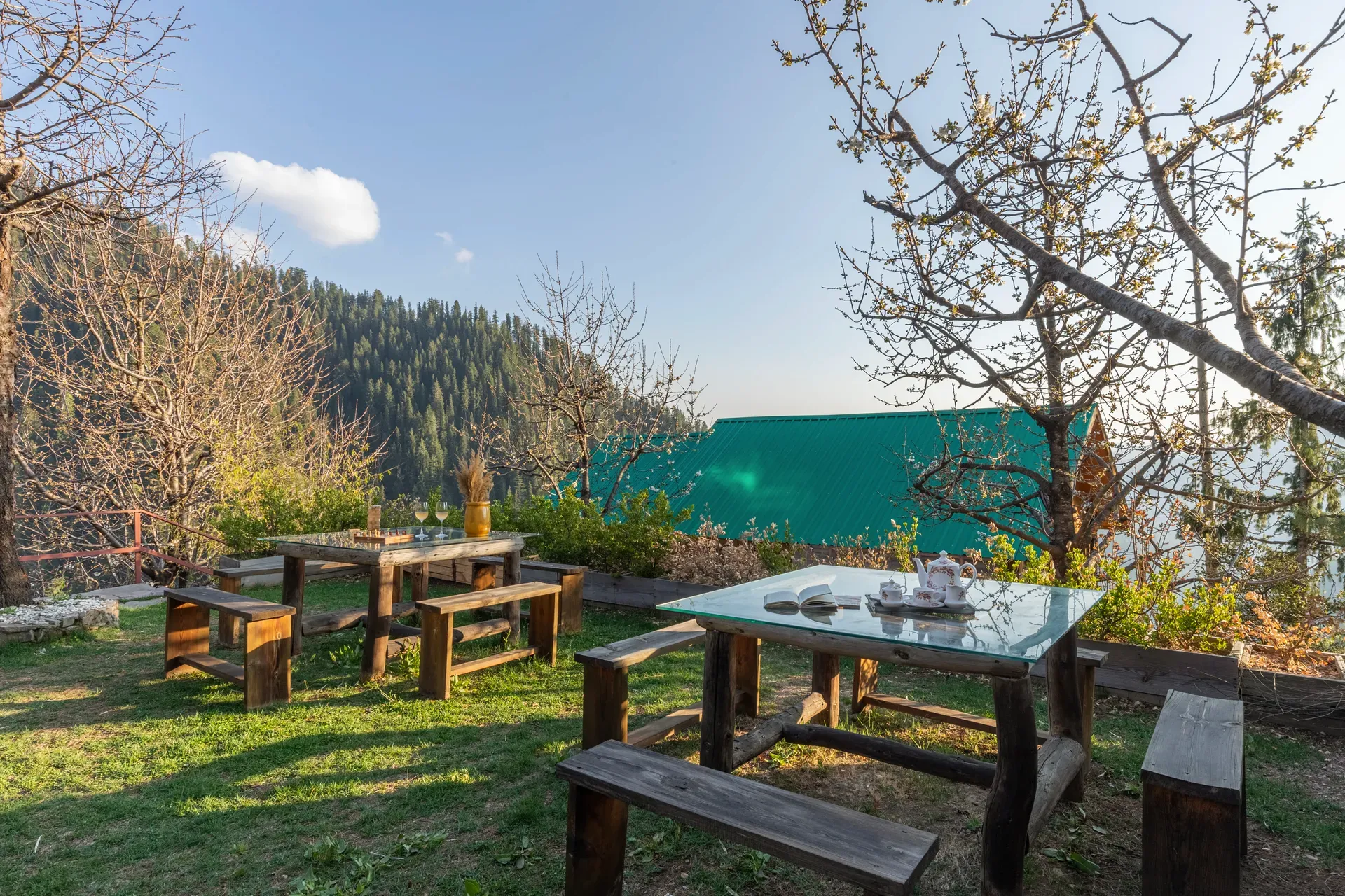 Skylounge | Pet-friendly Traditional 4-Bedroom Retreat With Sauna & Garden Near Haku Temple — photo 9