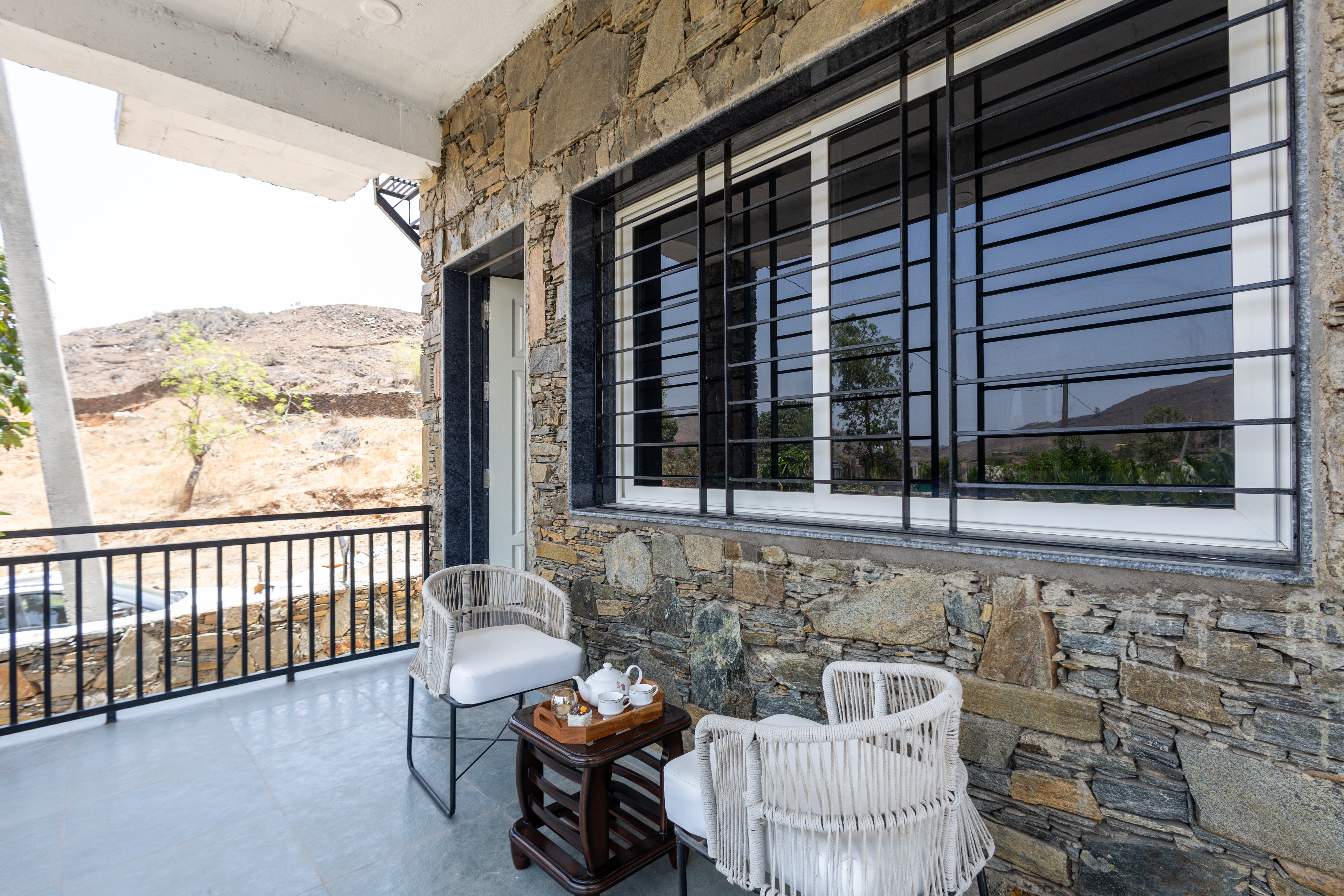 The Monolith | 4 BHK Villa with Private Pool & Garden Lounge in Udaipur — photo 12