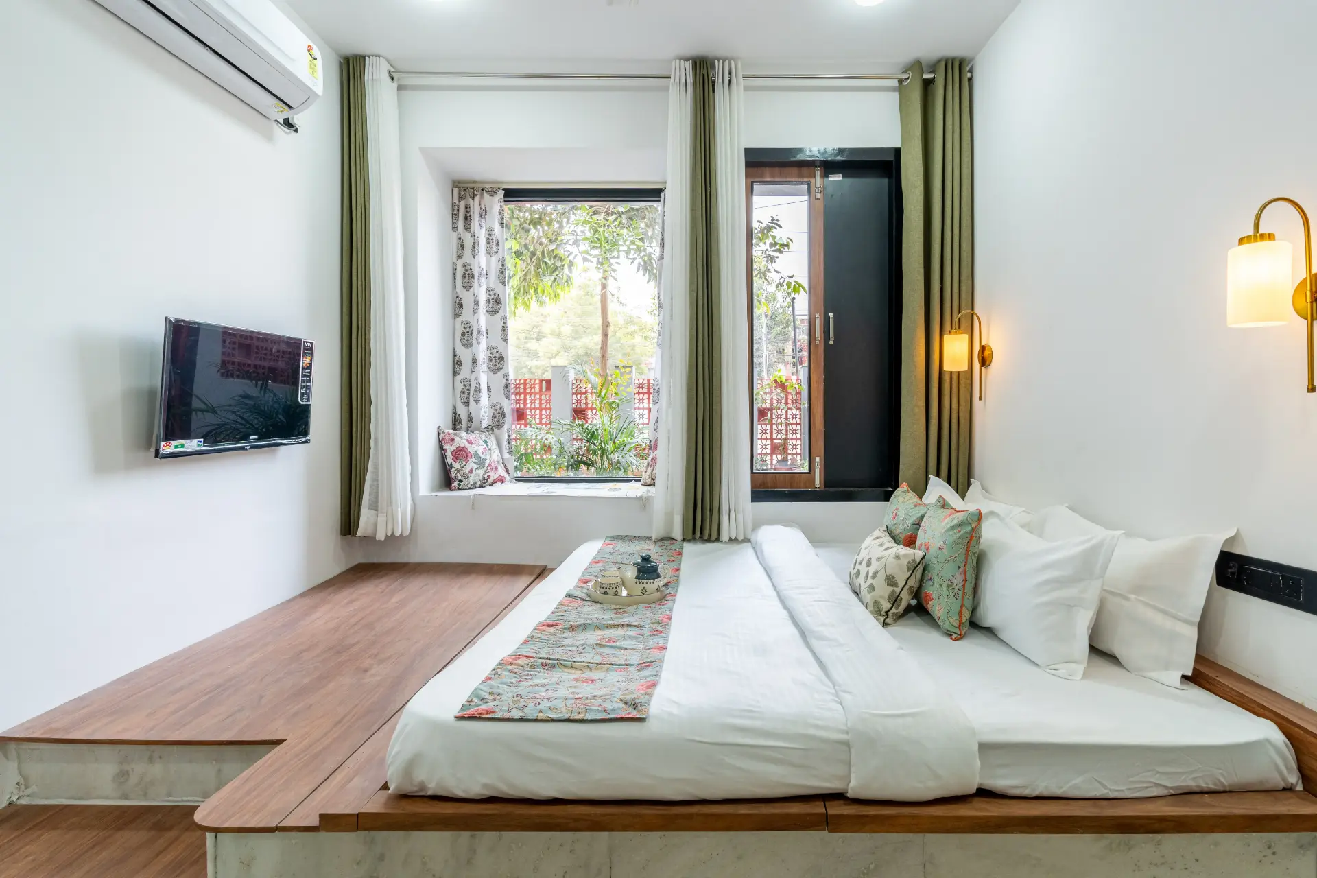 Ramalaya - A Stunning 4-BHK Retreat With Courtyard & a Lush Garden — photo 15