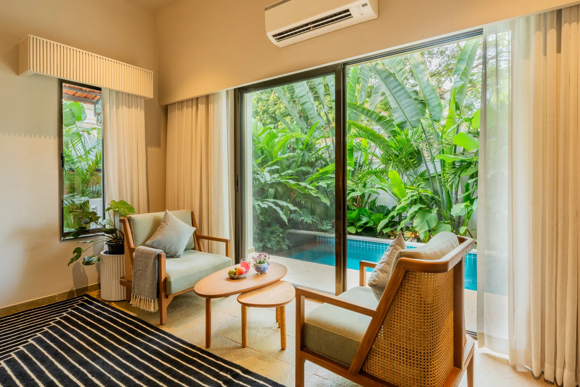 Villa Euphoria | 4-BHK | Pvt Pool | Ent. Lounge — photo 11