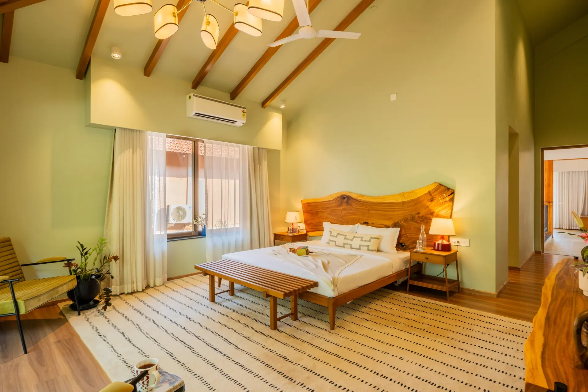 Villa Euphoria | 4-BHK | Pvt Pool | Ent. Lounge — photo 4
