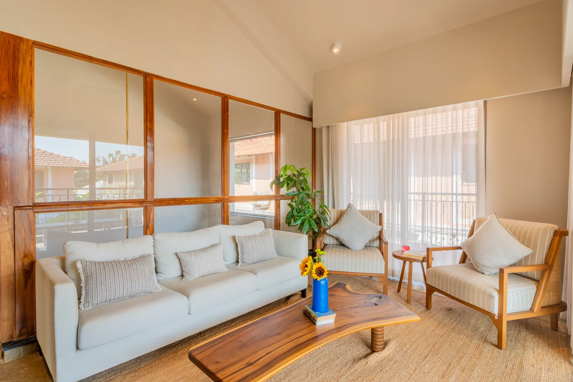 Villa Euphoria | 4-BHK | Pvt Pool | Ent. Lounge — photo 26