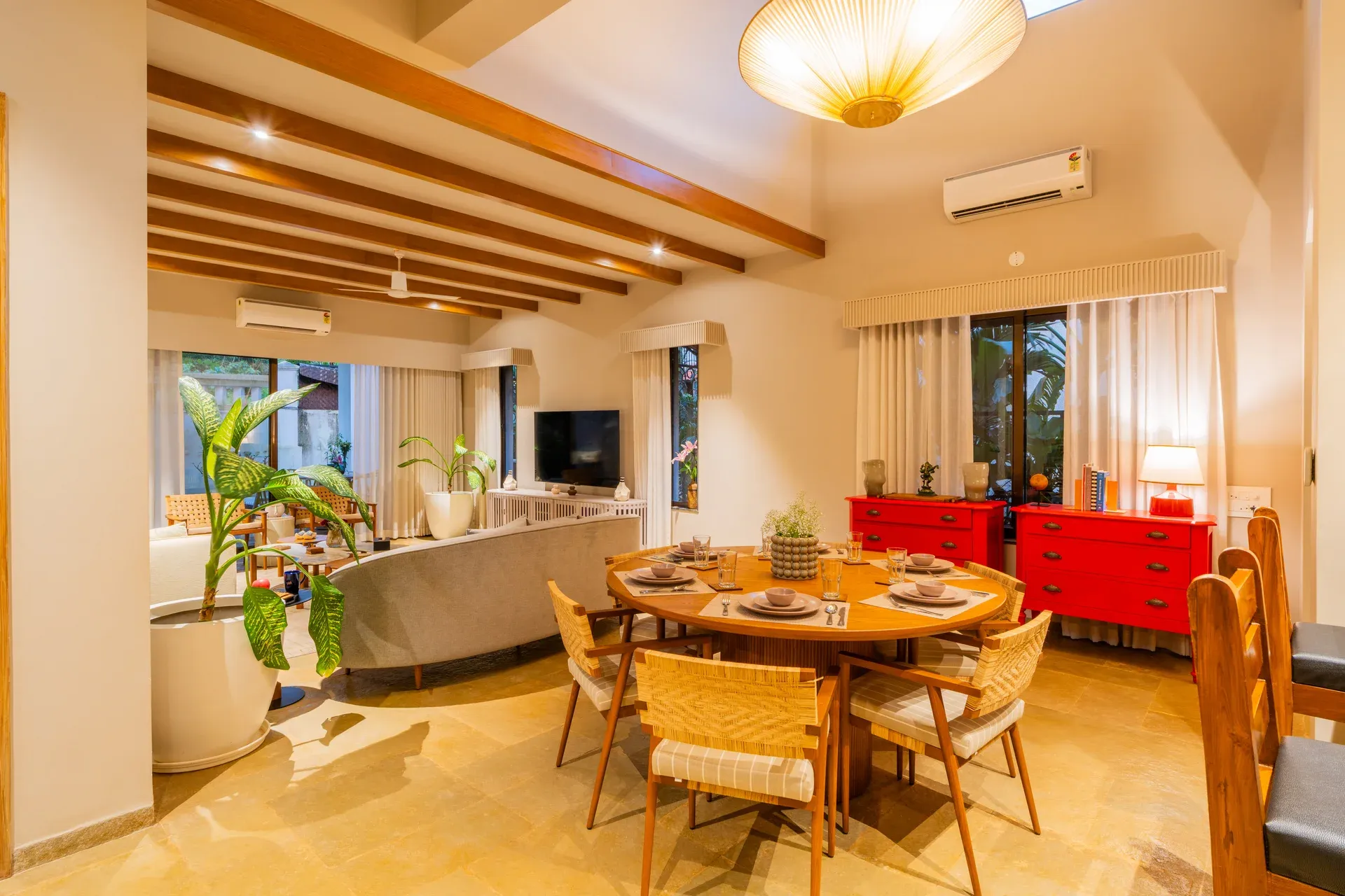 Villa Euphoria | 4-BHK | Pvt Pool | Ent. Lounge — photo 8