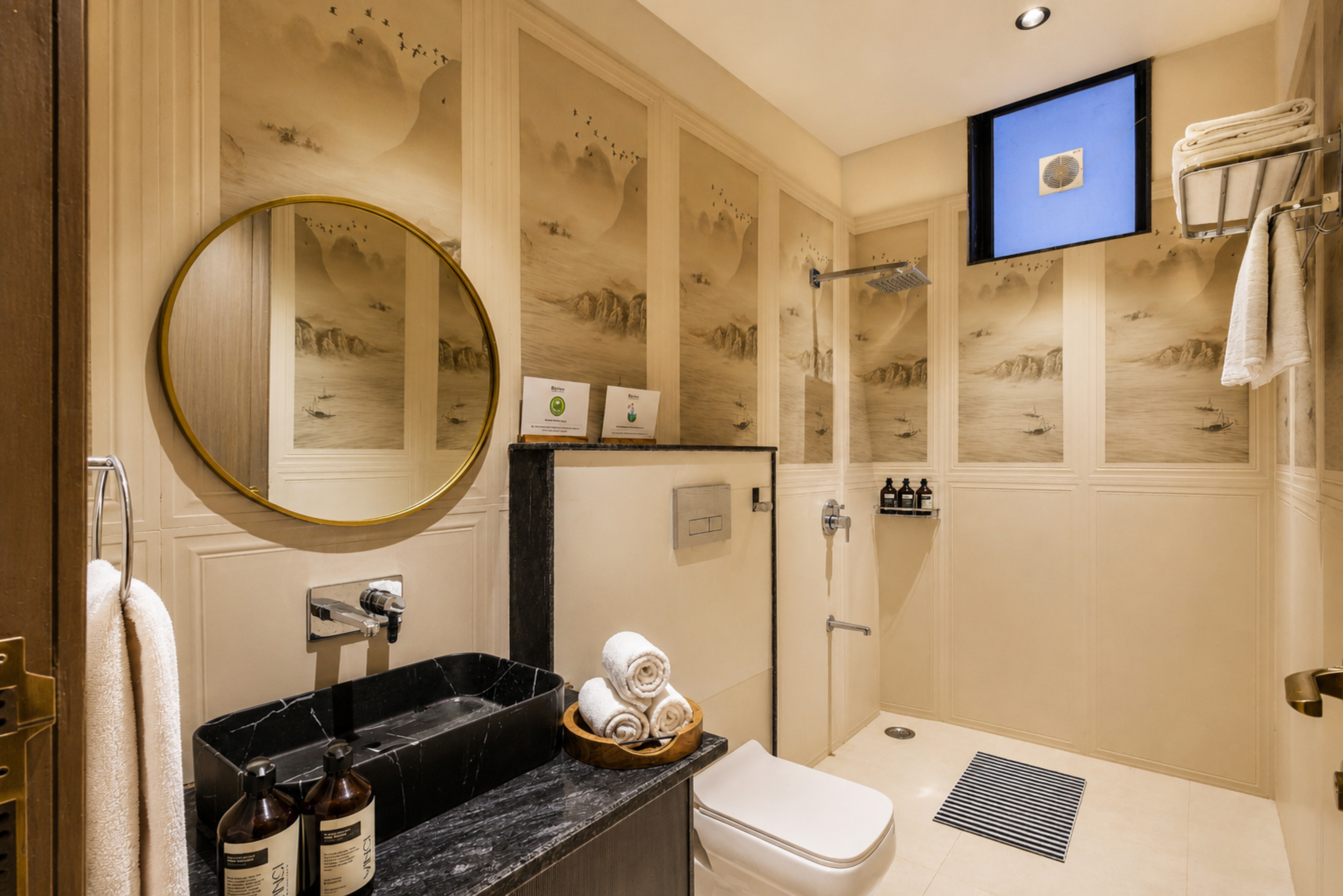 Belvedere Villa | Chic 4-BHK Retreat with Pool, Bar & Landscaped Garden — photo 29