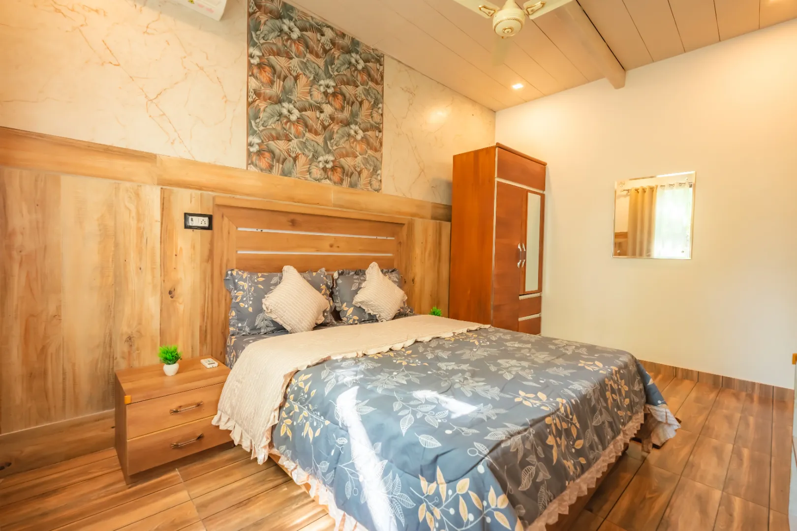 7 BHK Villa with Pool — photo 14