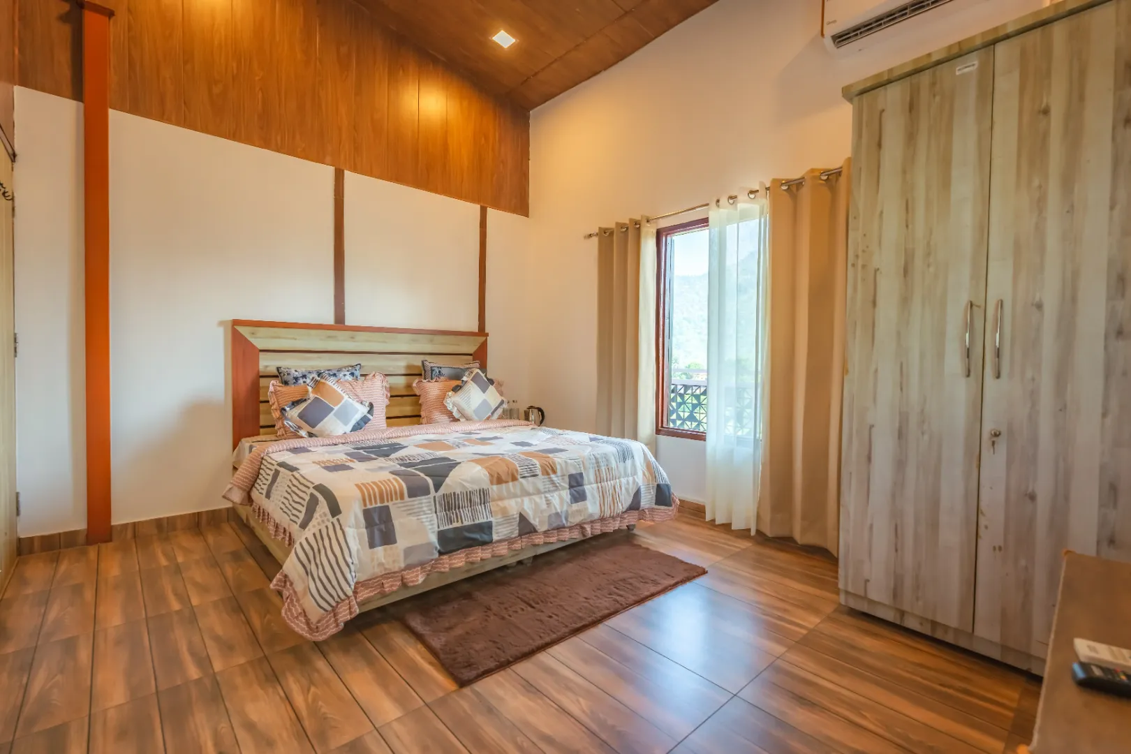 7 BHK Villa with Pool — photo 27