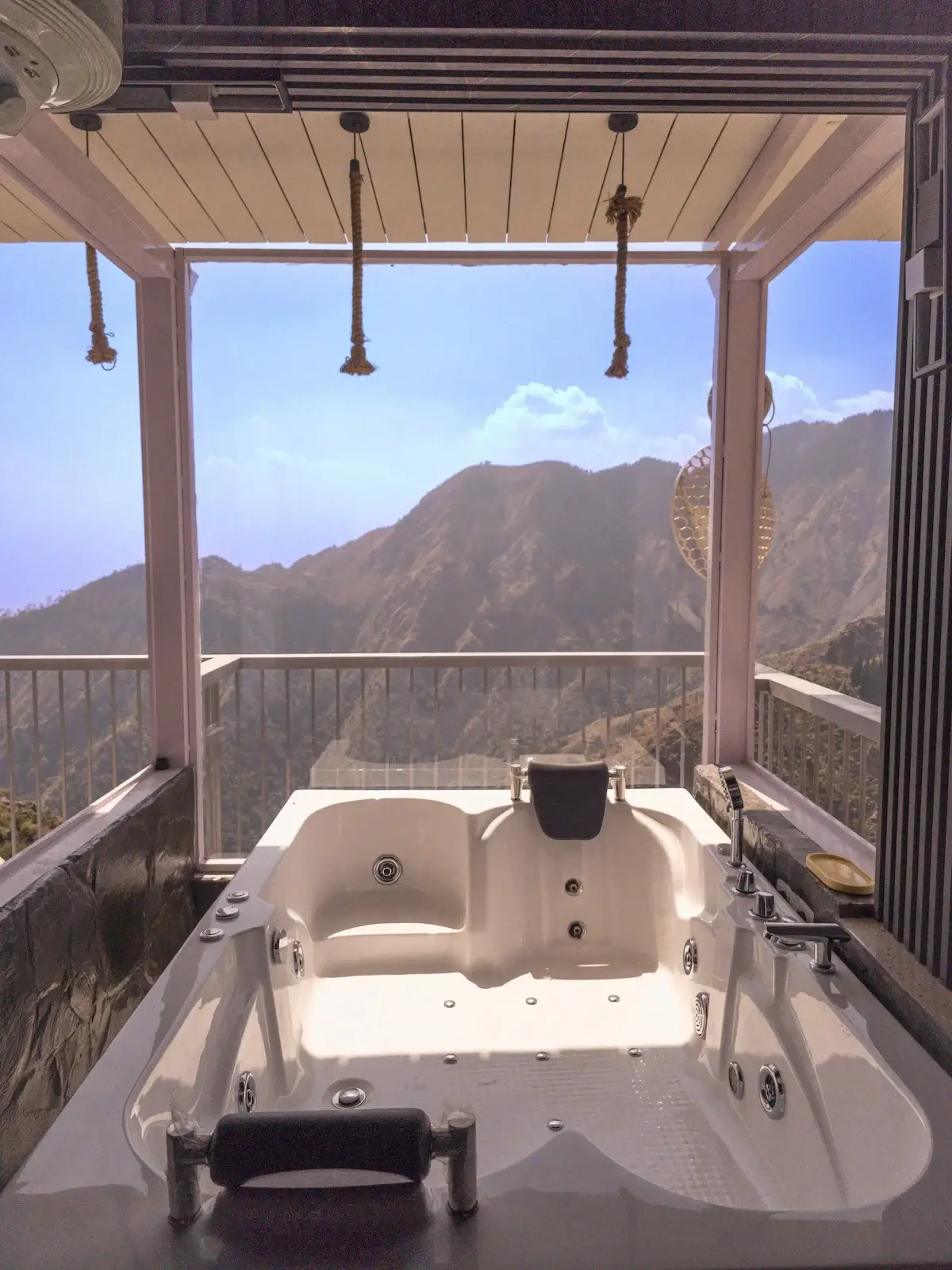 Panoramic Jacuzzi Suite  — photo 14