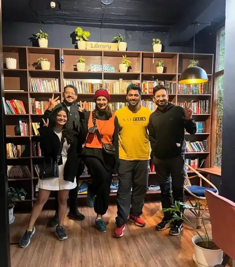 Riverside Homestay with Book Cafe — photo 11