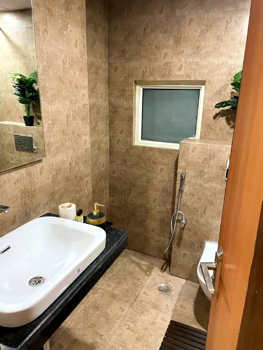 Elegant 1BHK with infinity pool in Aloha — photo 4