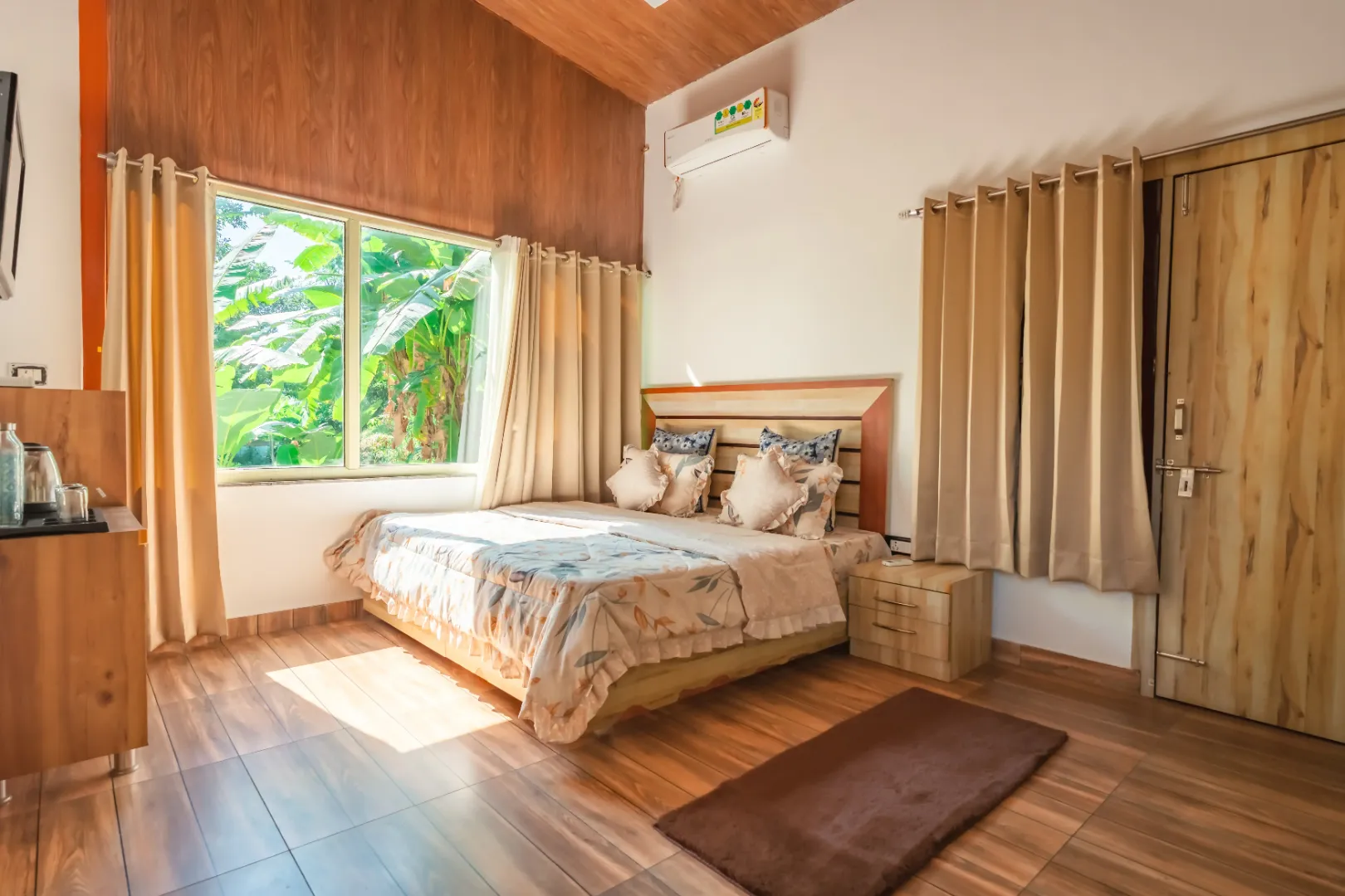7 BHK Villa with Pool — photo 17