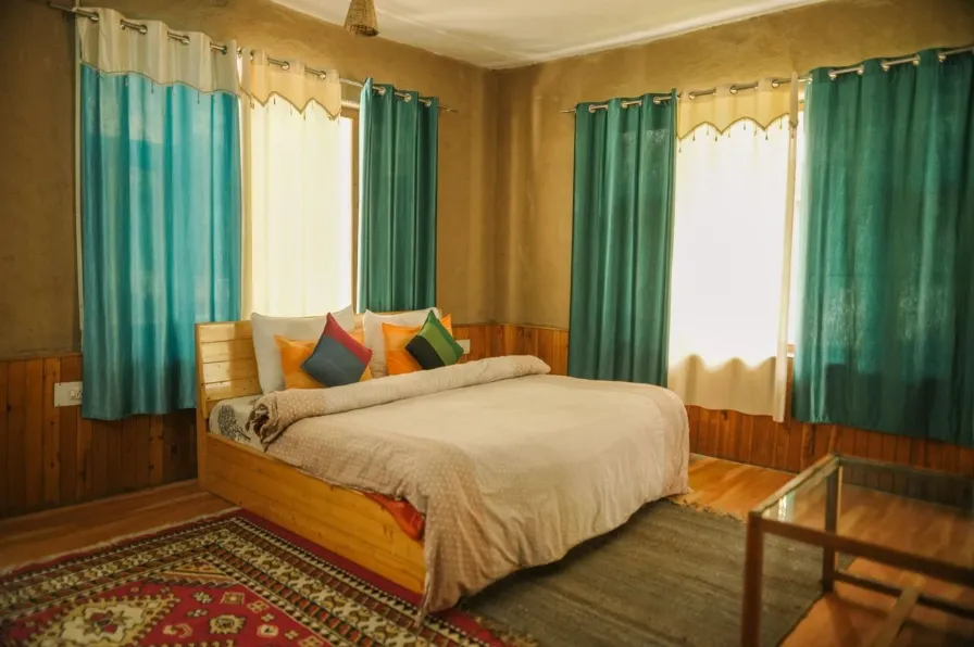 Riverside Homestay with Book Cafe — photo 20