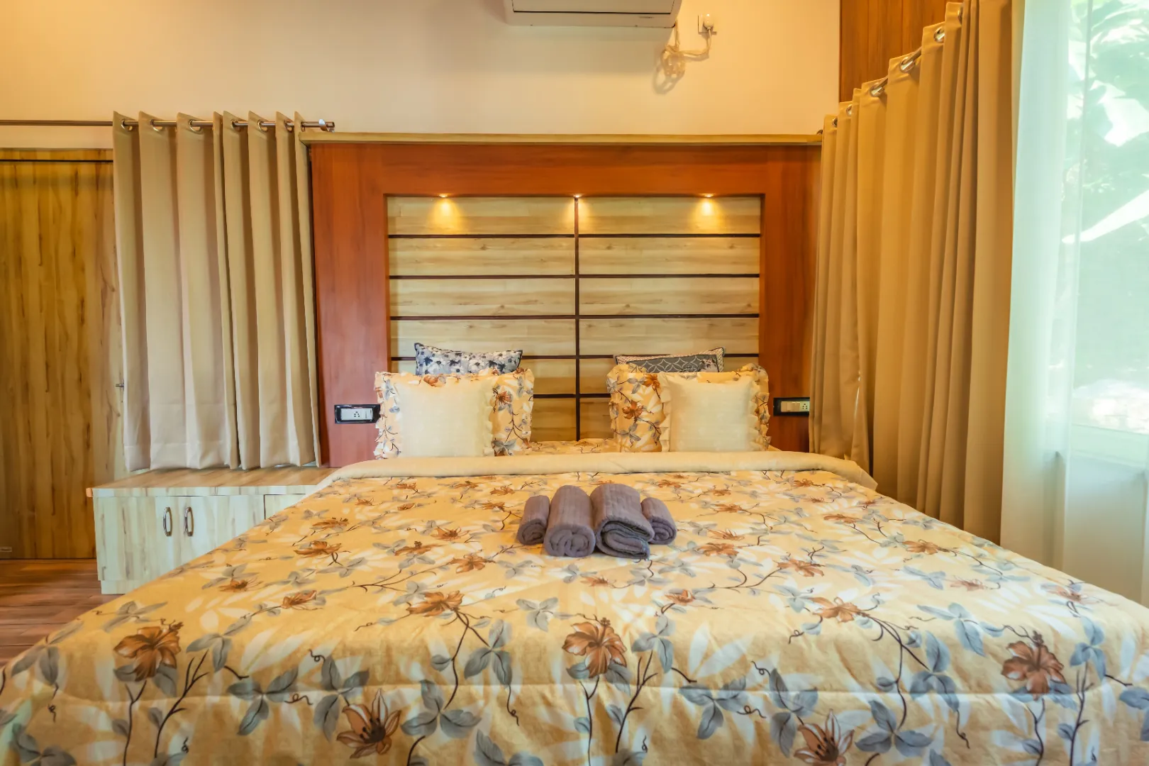 7 BHK Villa with Pool — photo 15