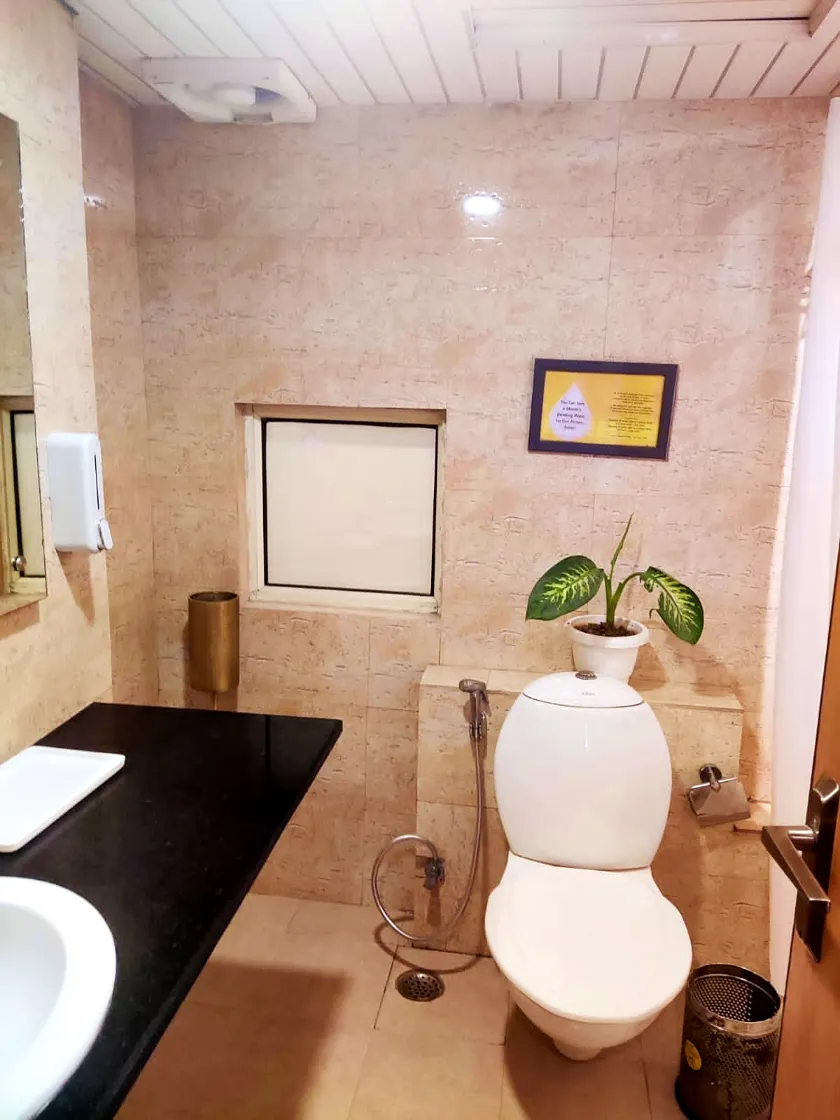 Elegant 1BHK with infinity pool in Aloha — photo 3