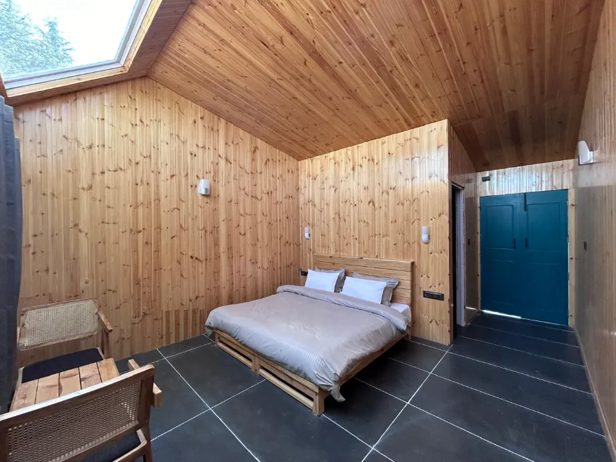 Elegant Rooms with Balcony & Himalayan View — photo 4