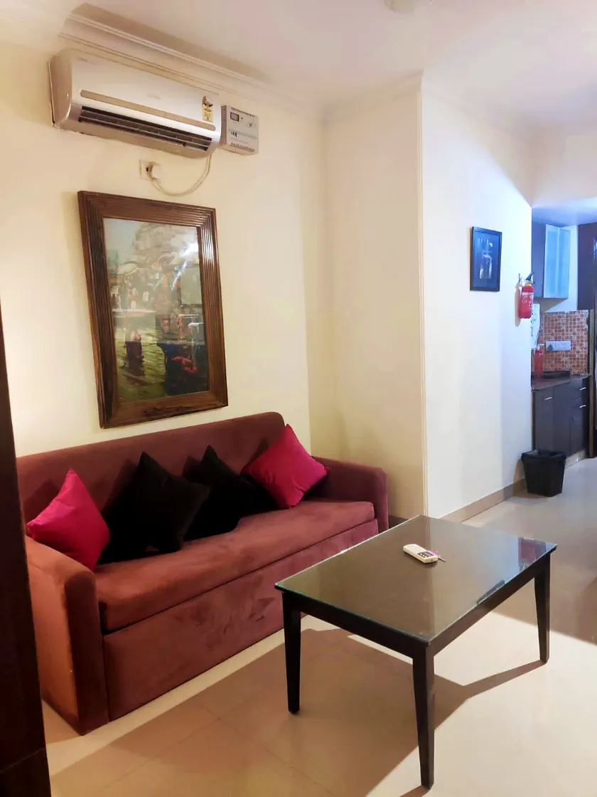 Elegant 1BHK with infinity pool in Aloha — photo 8