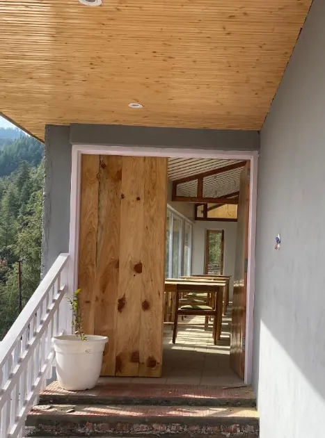 Elegant Rooms with Balcony & Himalayan View — photo 19