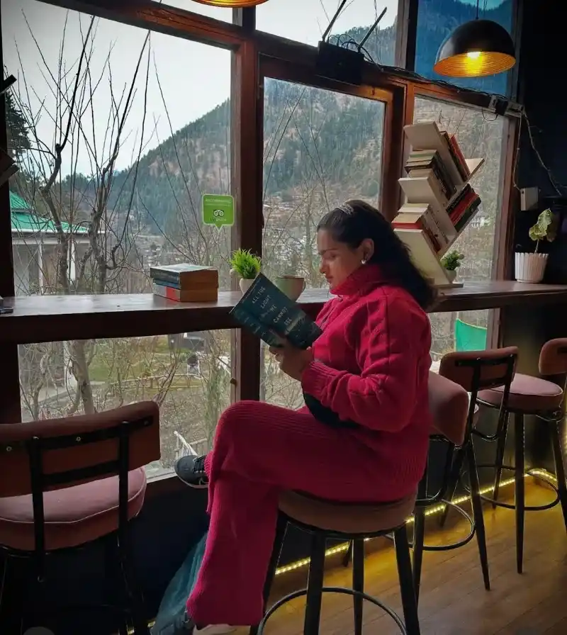 Riverside Homestay with Book Cafe — photo 14