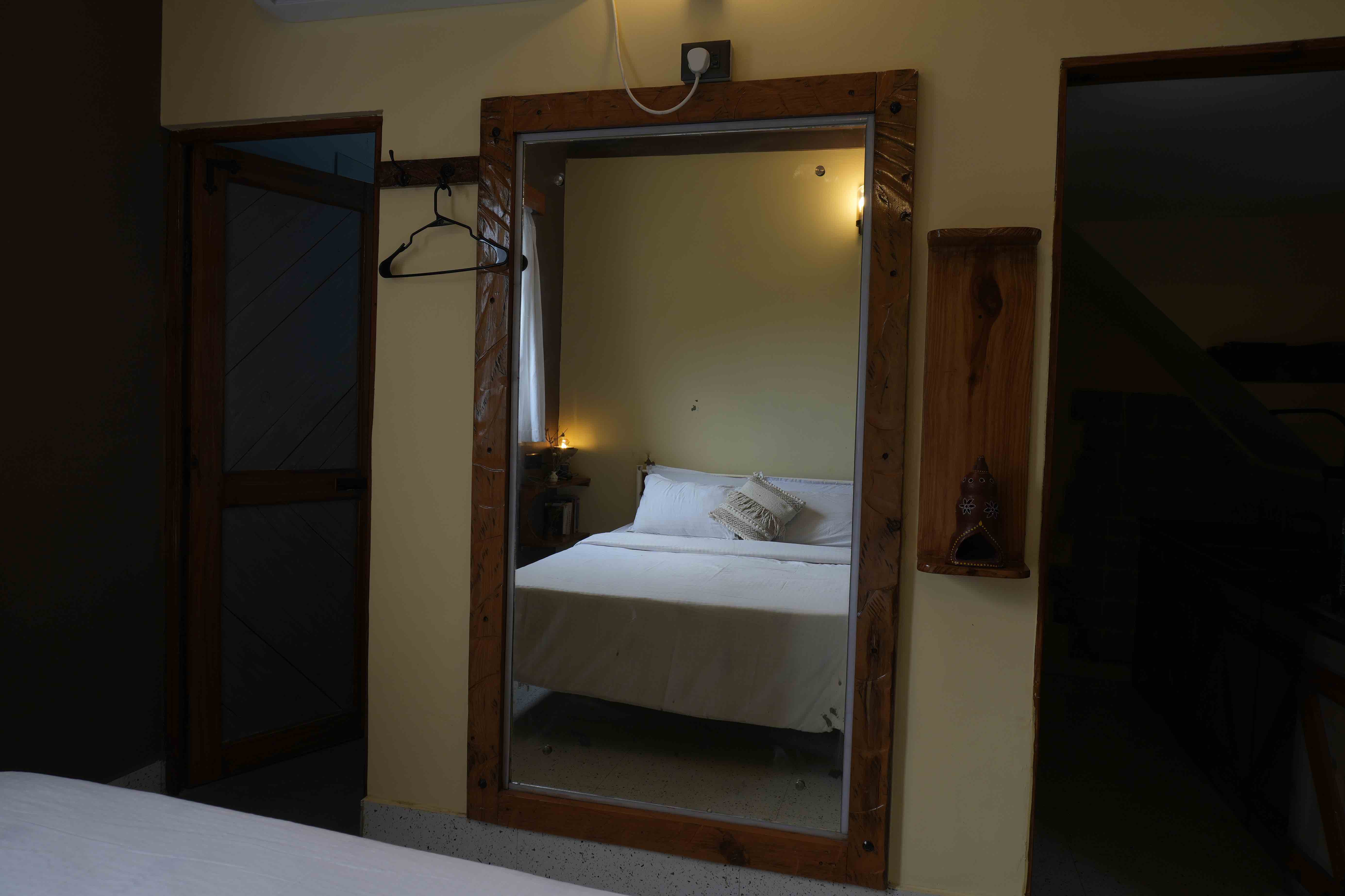 Yoga & Wellness retreat - Hillside View Room — photo 17