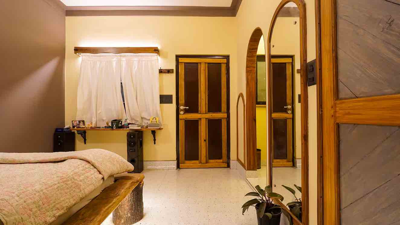 Yoga & Wellness retreat - Hillside View Room — photo 21