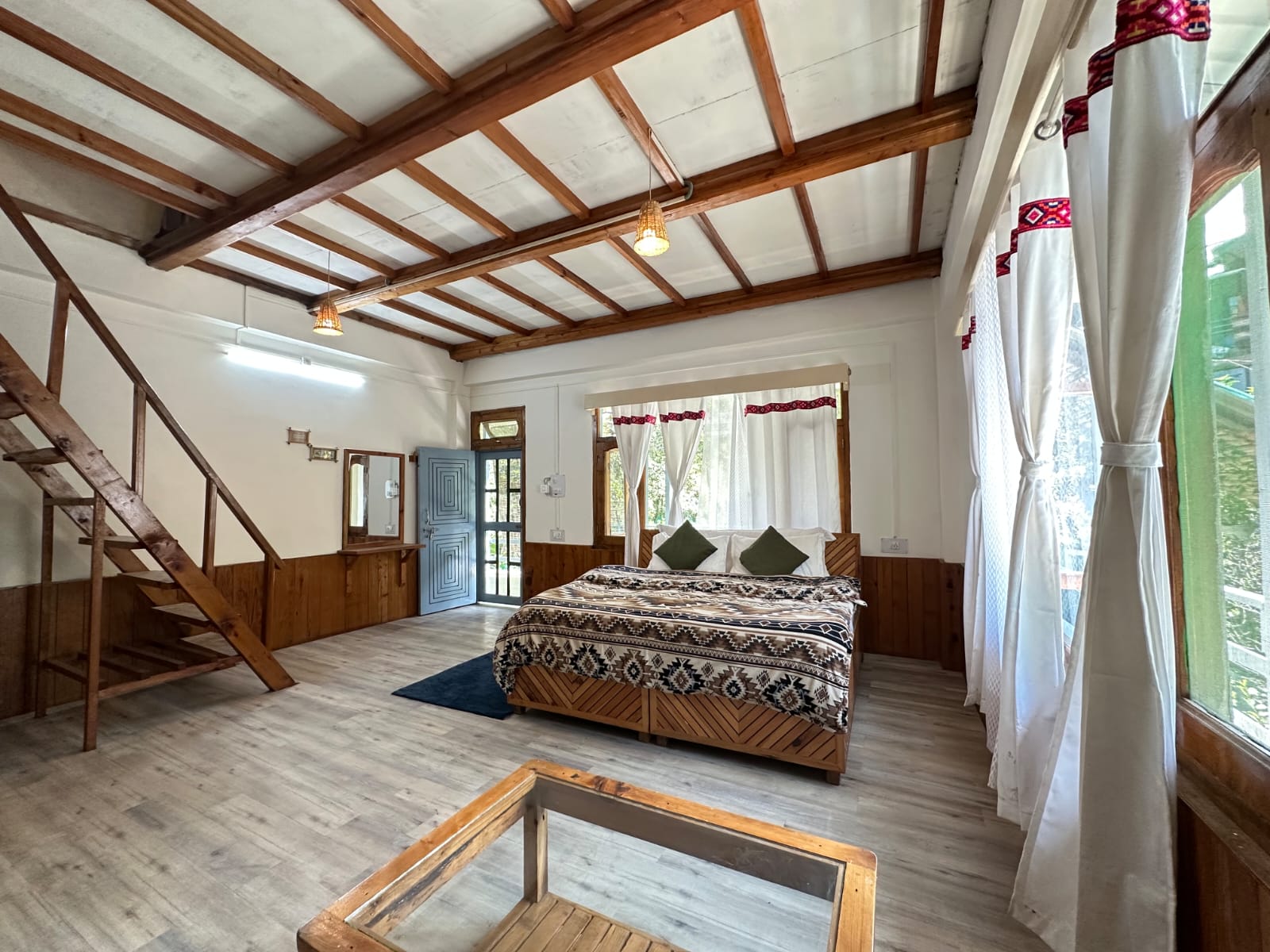 Riverside Homestay with Book Cafe — photo 27