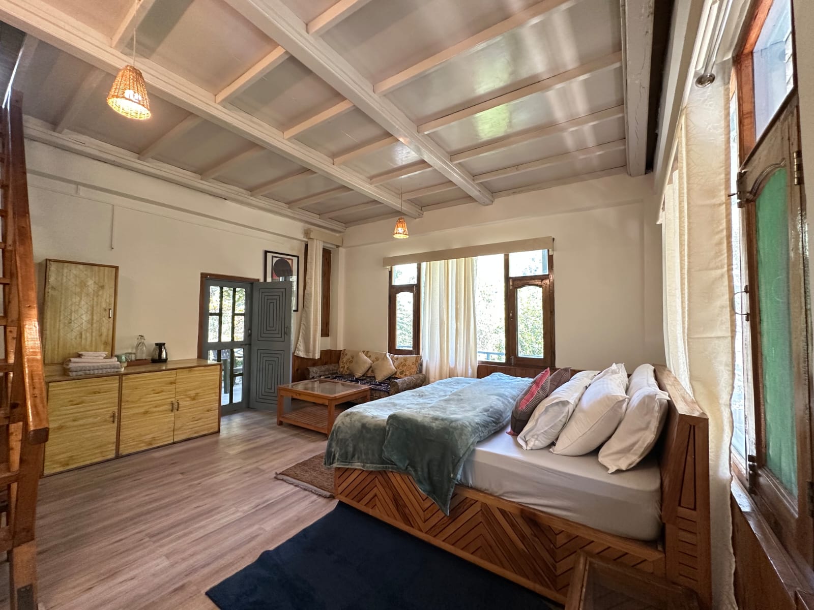 Riverside Homestay with Book Cafe — photo 33